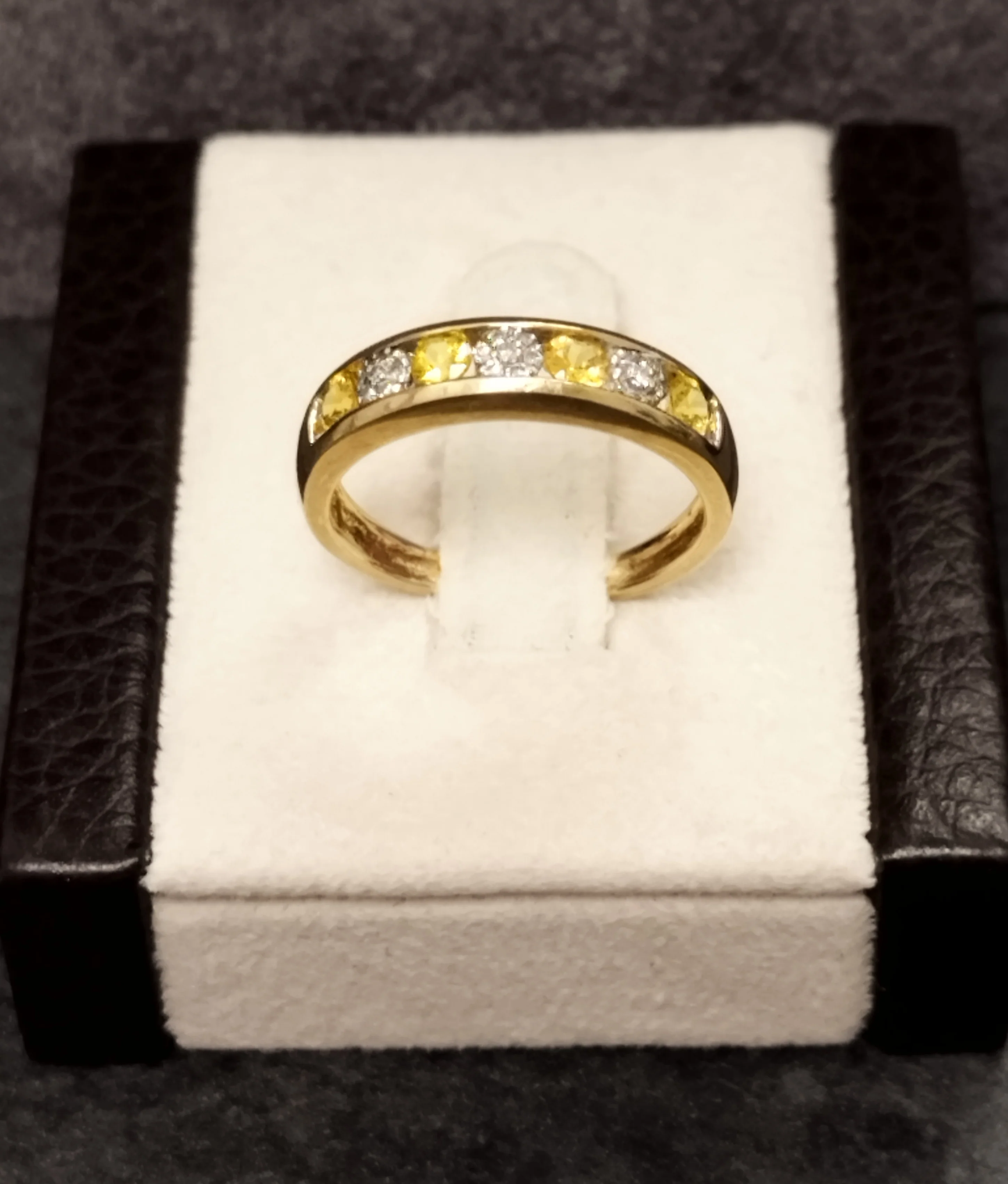 9ct Yellow Gold Clear & Yellow Stones Eternity Ring Size -O - Image 2