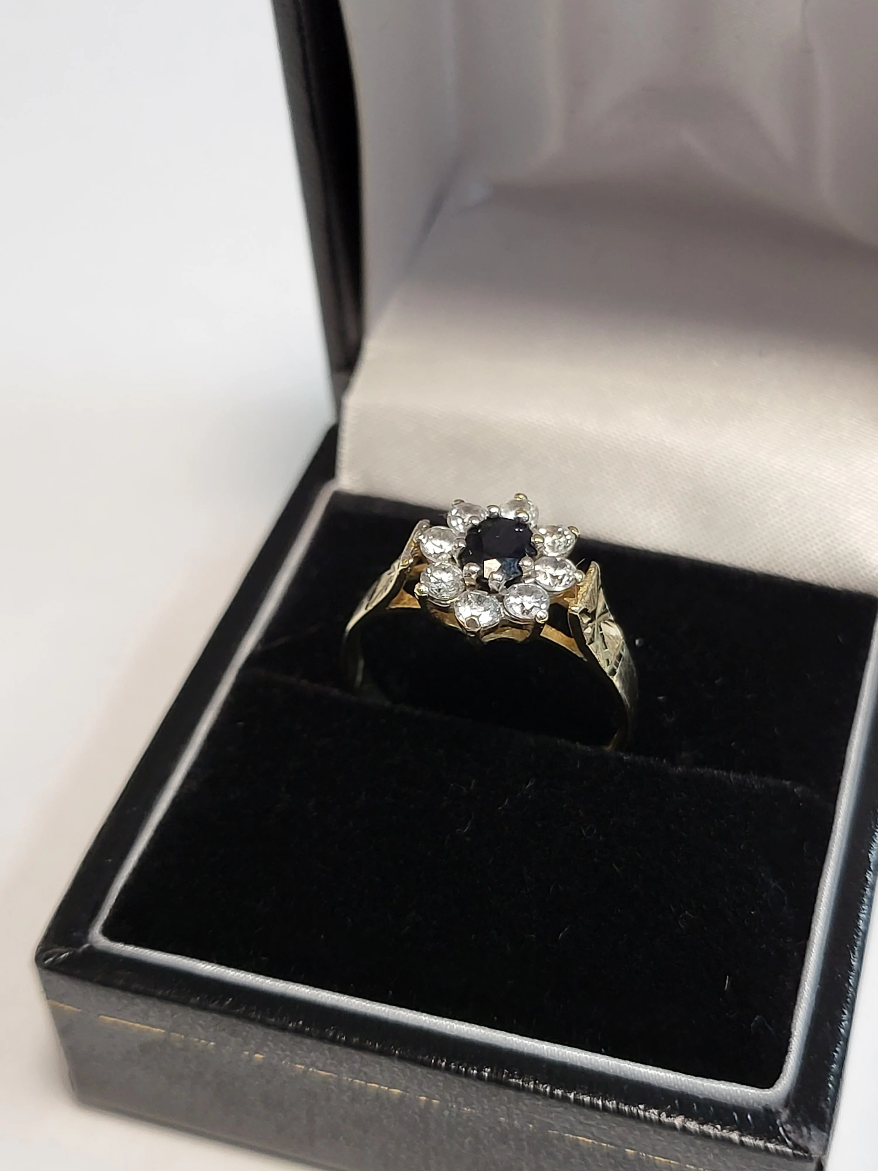 9ct Yellow Gold Cluster Ring with Blue and Clear Stones - Size M/N - 2.01g