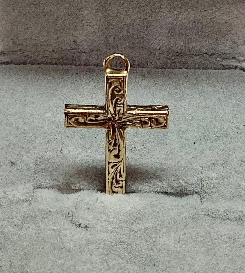 9ct yellow gold cross pendant