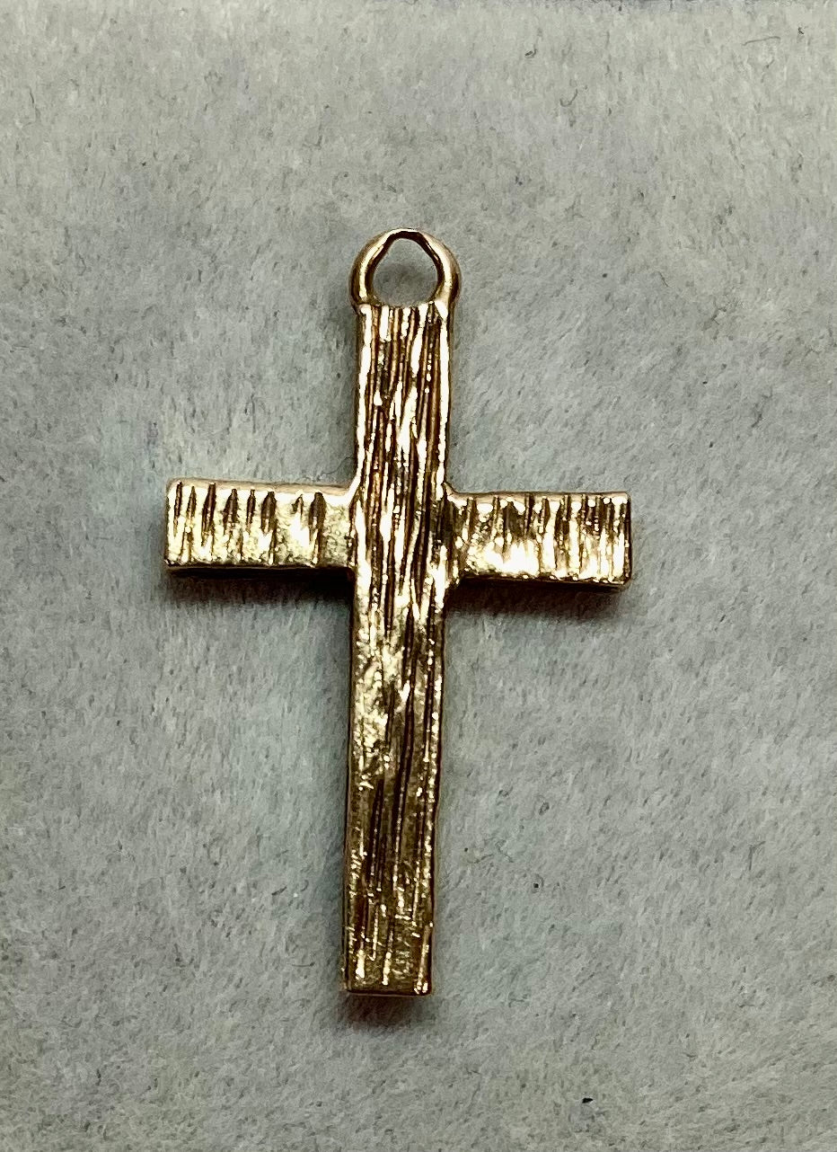 9ct yellow gold cross pendant - Image 3