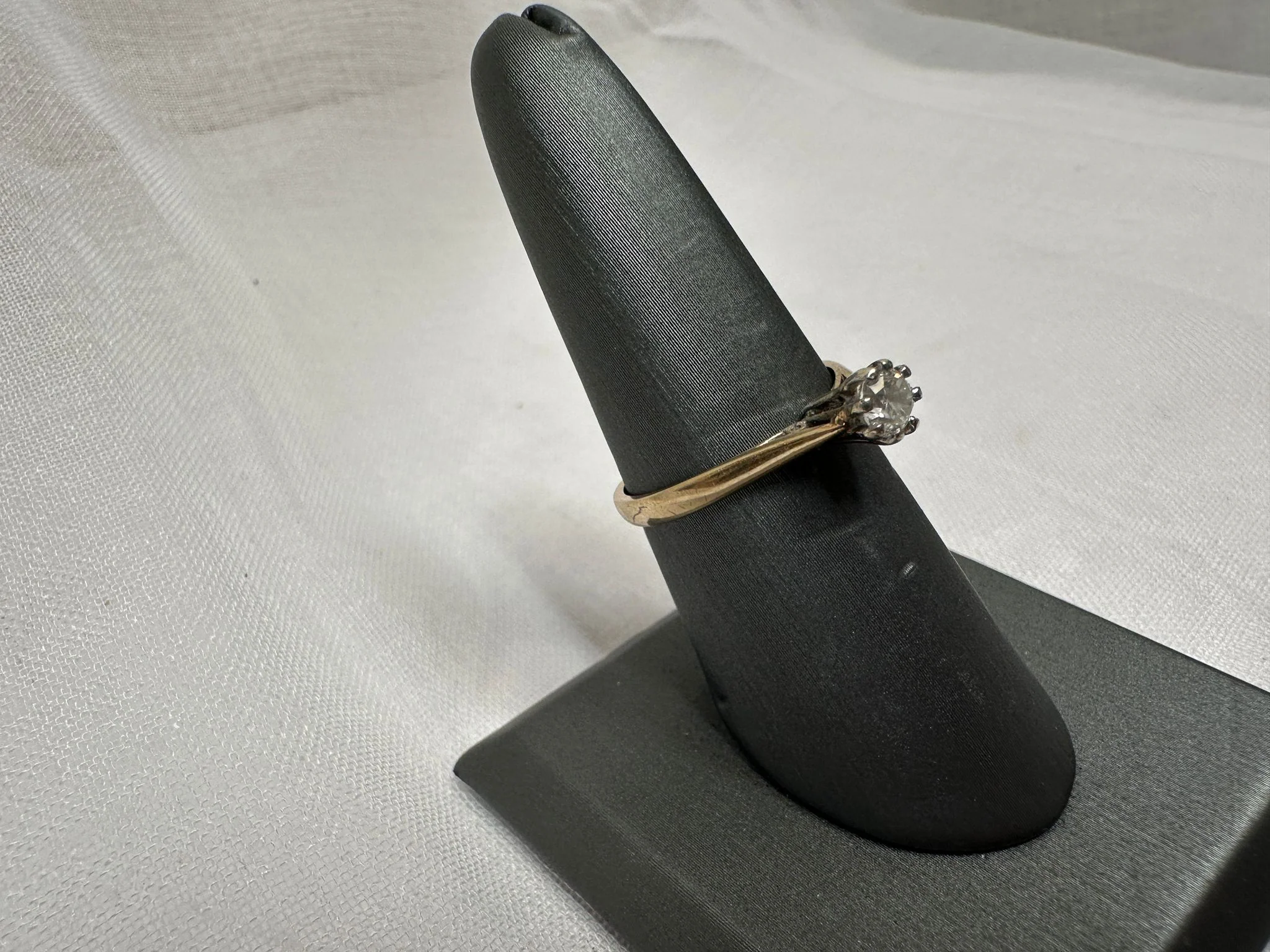 9ct Yellow Gold Diamond Ring - Size Q - Image 2