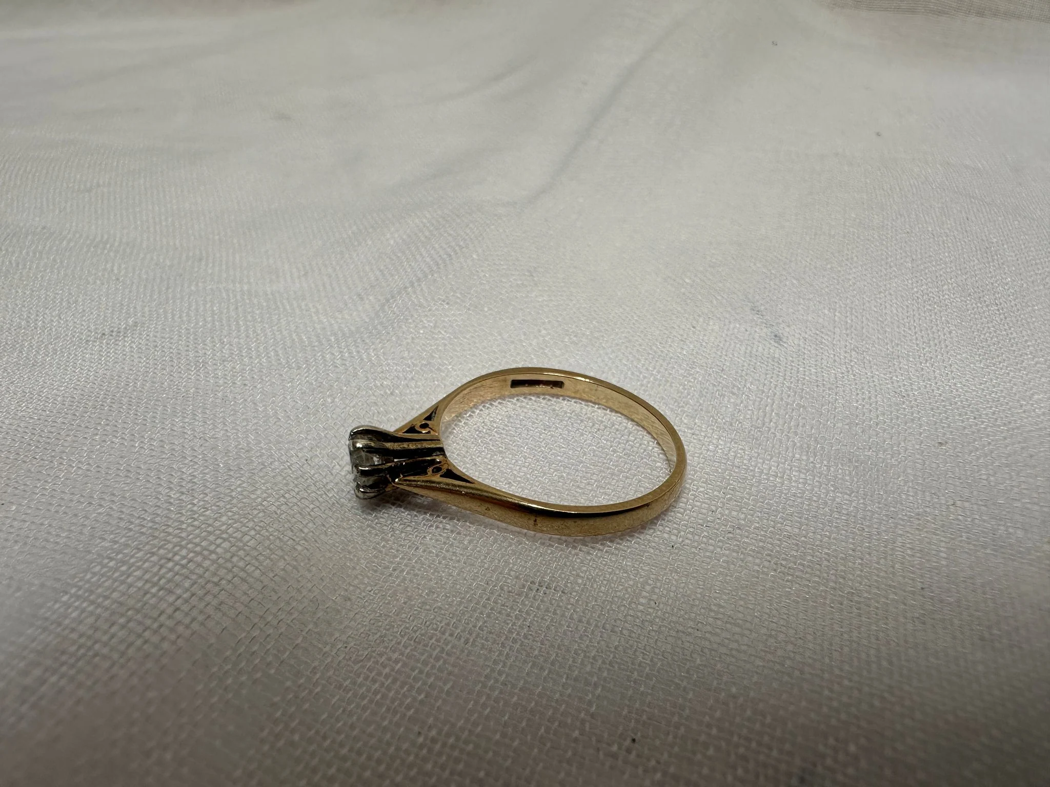 9ct Yellow Gold Diamond Ring - Size Q - Image 4