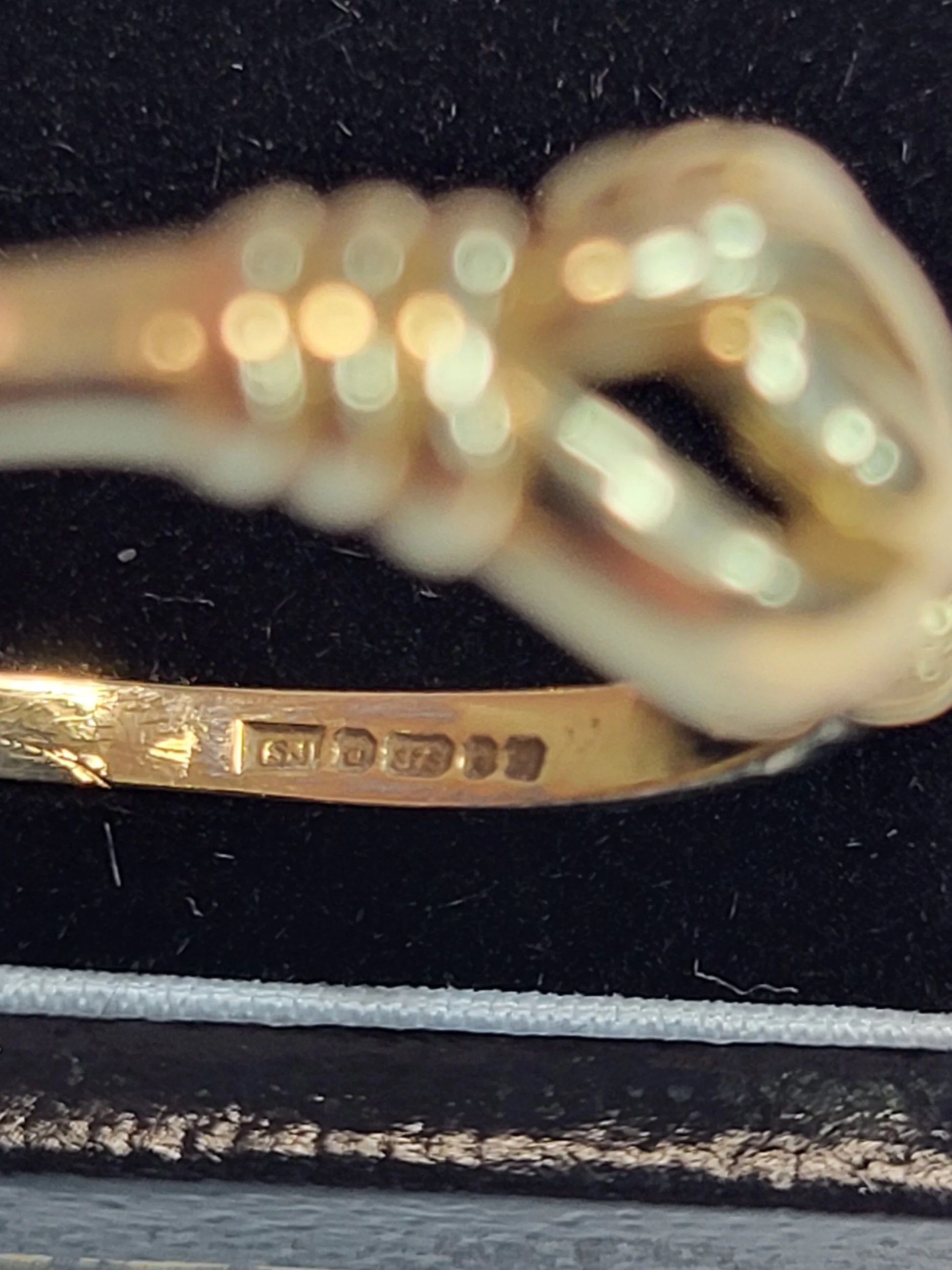 9ct Yellow Gold Double Loop Ring _ Size O/P - 1.40g - Image 4