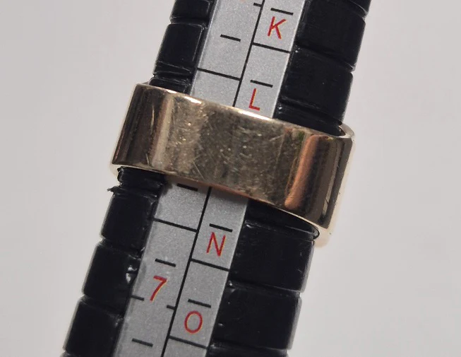 9CT Yellow Gold Signet Ring With Stone - 7.15 GR  - Size  M. Hallmarked - Image 4