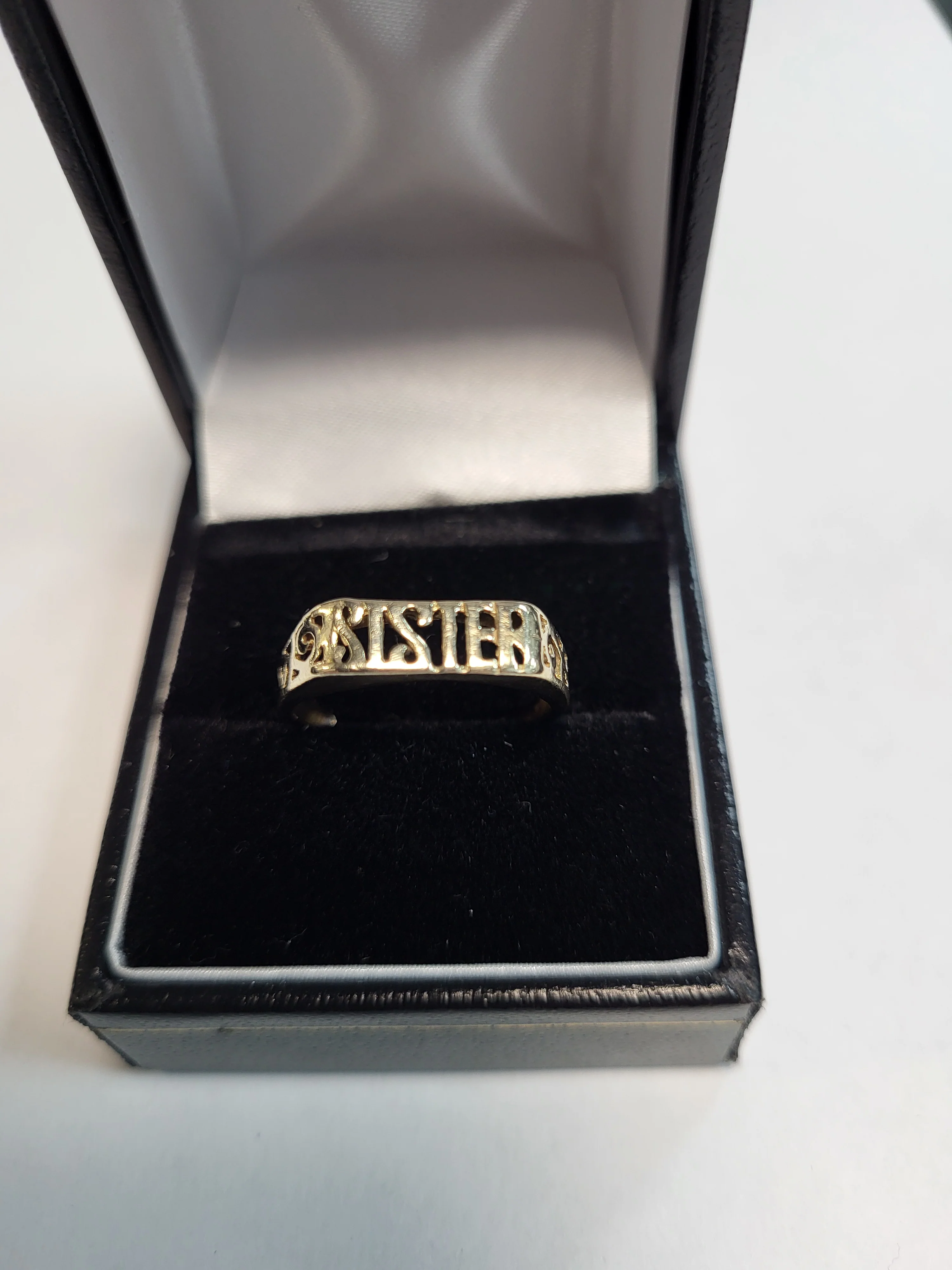 9ct Yellow Gold Sister Ring - Size P - 1.57G