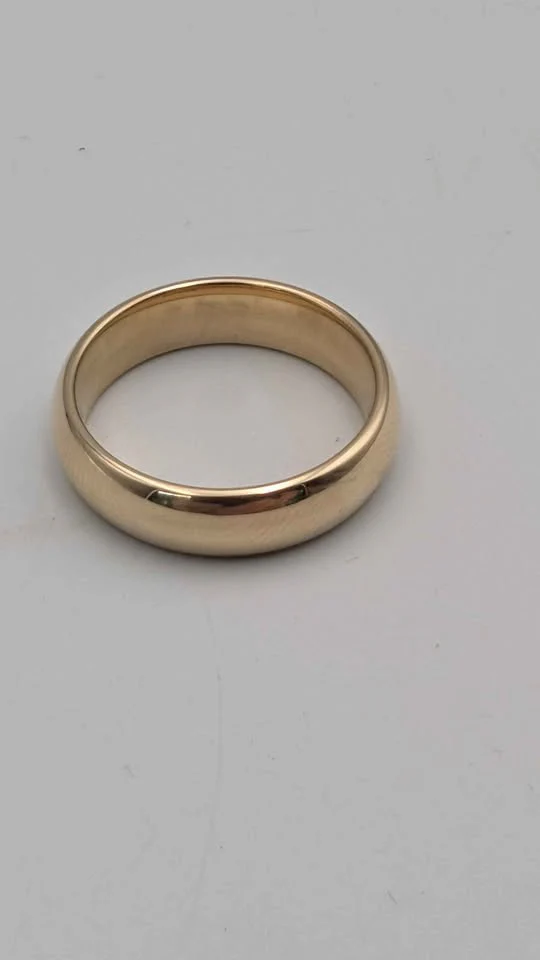 9ct Yellow Gold Wedding Band Ring – Size U – Solid Gold Classic Band – 8.53g - Image 2