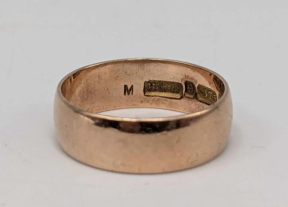 9k (375) Yellow Gold, Wedding Band Ring, 2.4g, Size:12/M, Boxed - Image 2