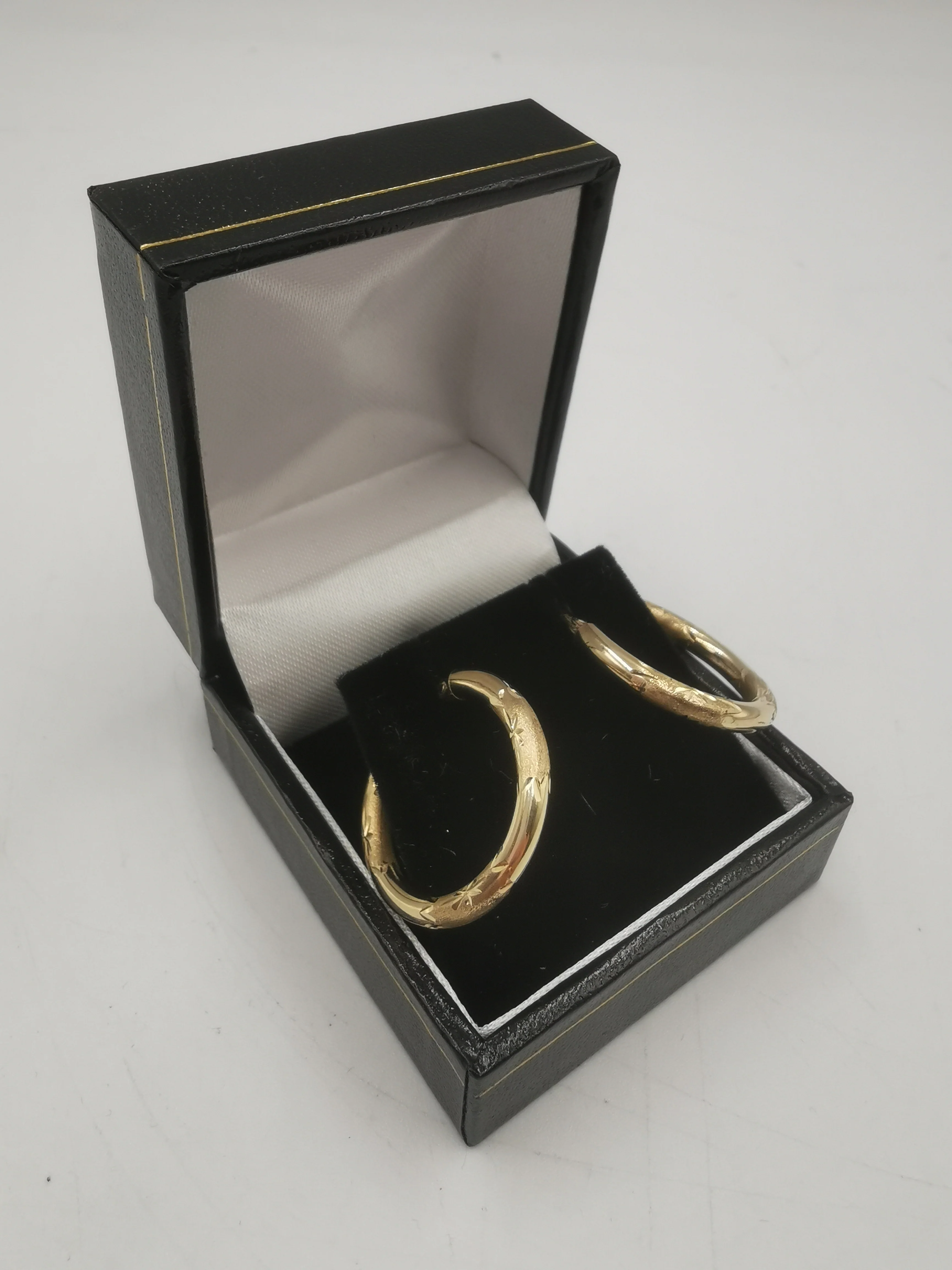 9K Gold Hoop Earrings, Stylised Star Design, 1.8Grams, 375 Hallmarked, Boxed - Image 2