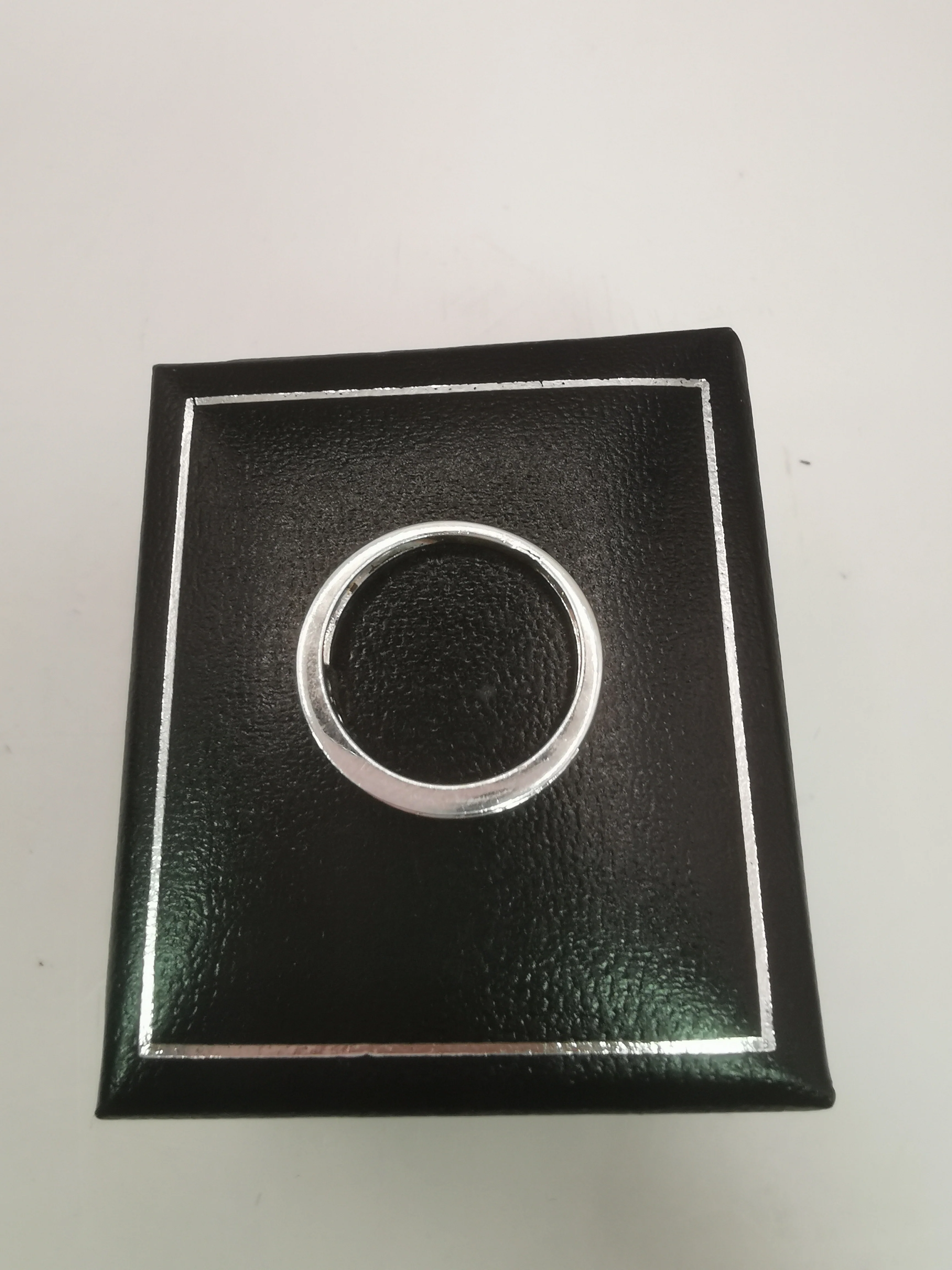 9K Gold Ring 1.9G Hallmarked(375) and Tested Size L - Image 4