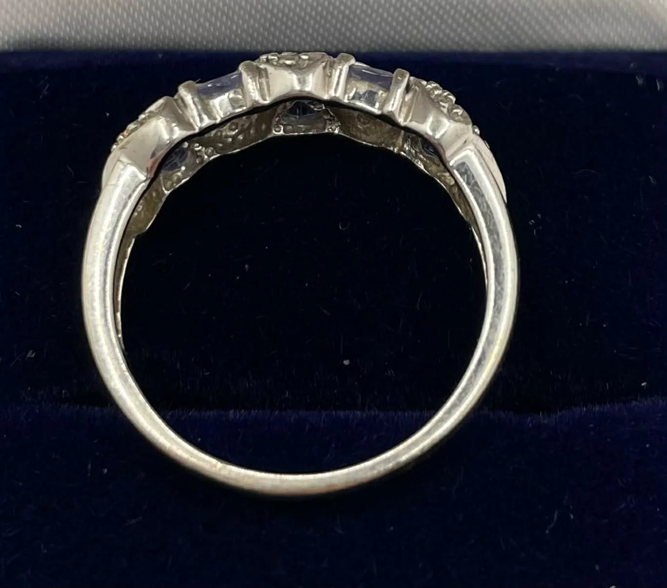 9ct White Gold Ring - Image 3
