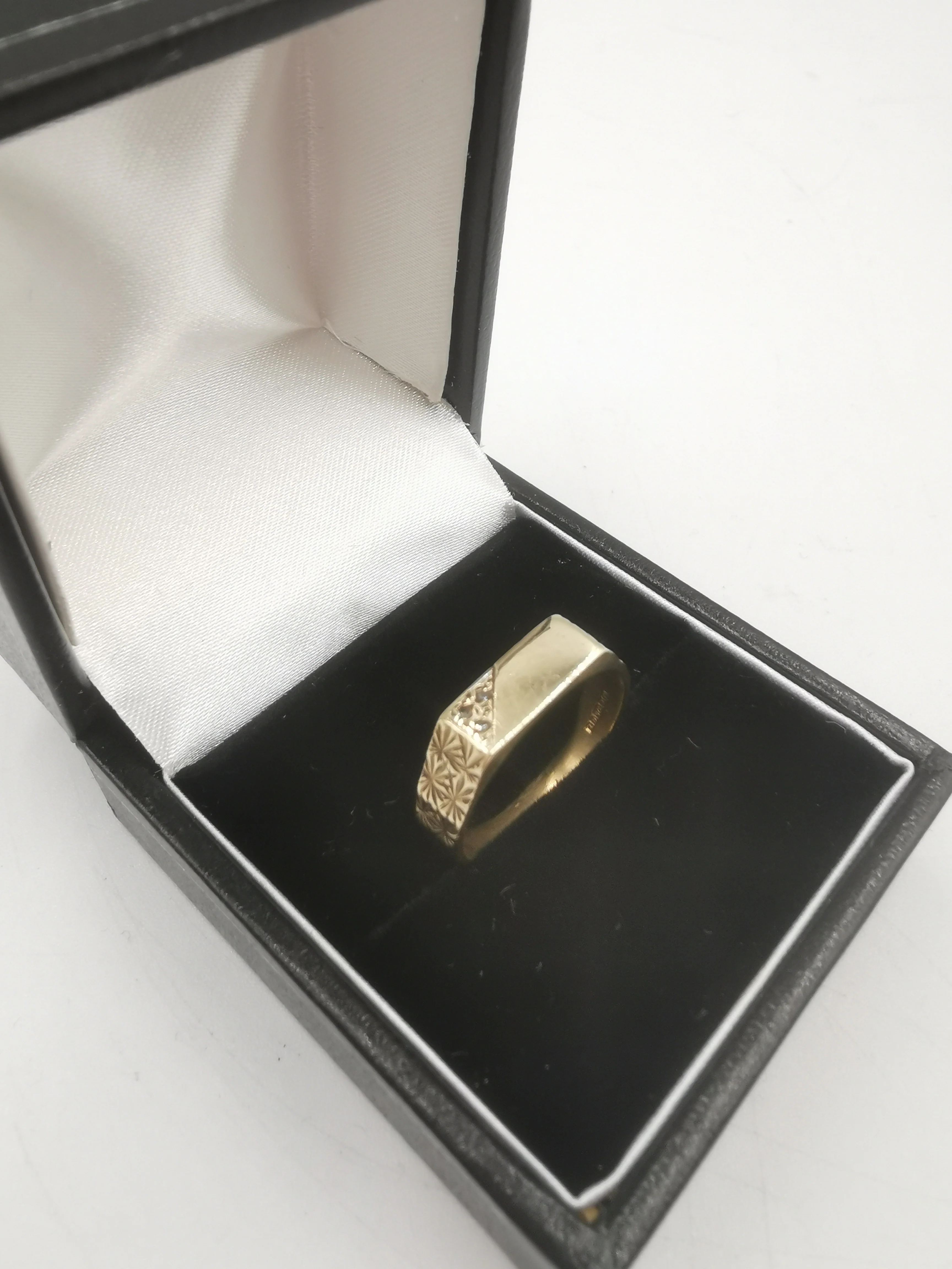 9K Stylised Star Design Ring, 375 Hallmarked, 2.5Grams, Size: L - Image 2
