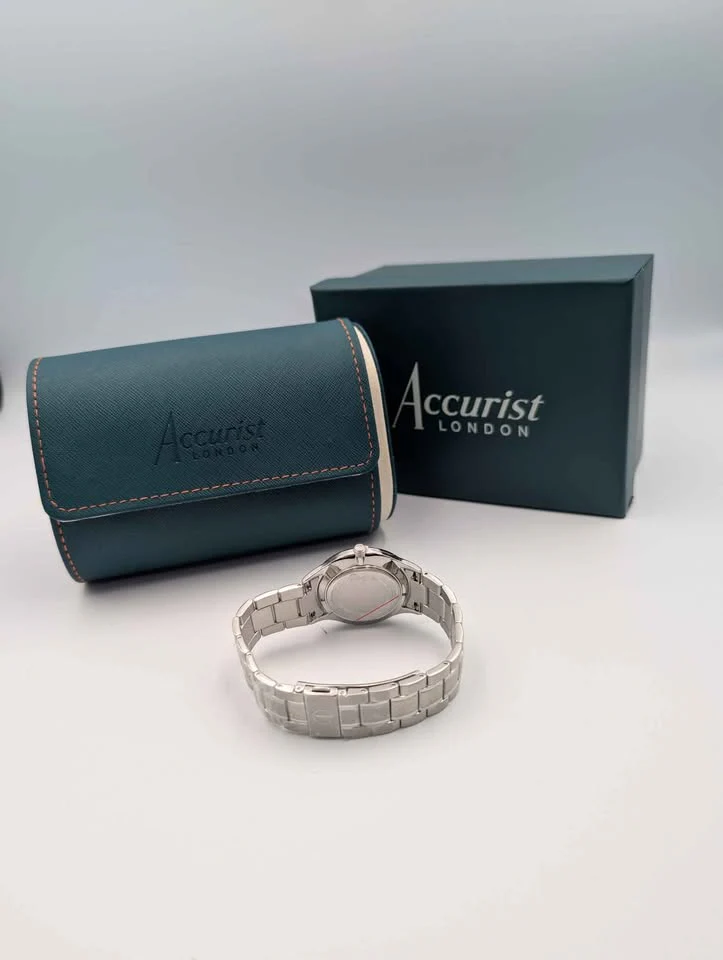 Accurist Classic Mens Dress Quartz Watch With Black Dial - Steel Bracelet - Boxed **BRAND NEW** - Image 3