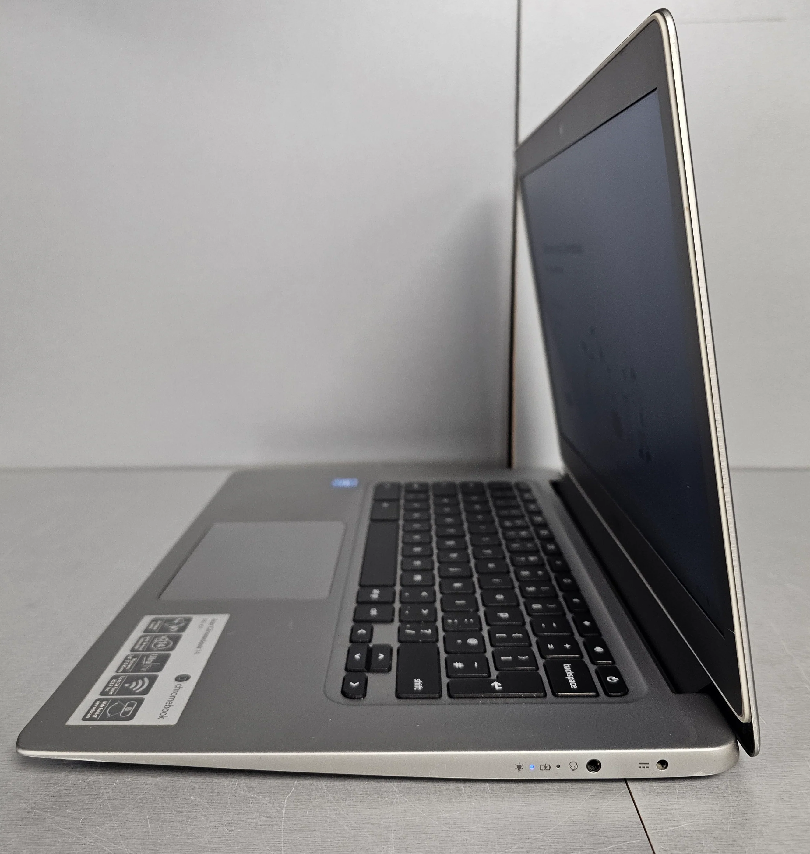 Acer Chromebook 14 CB3-431-C31R - 14" - Intel Celeron - N3060 - 2 GB RAM - 32 GB eMMC - UK - Image 5