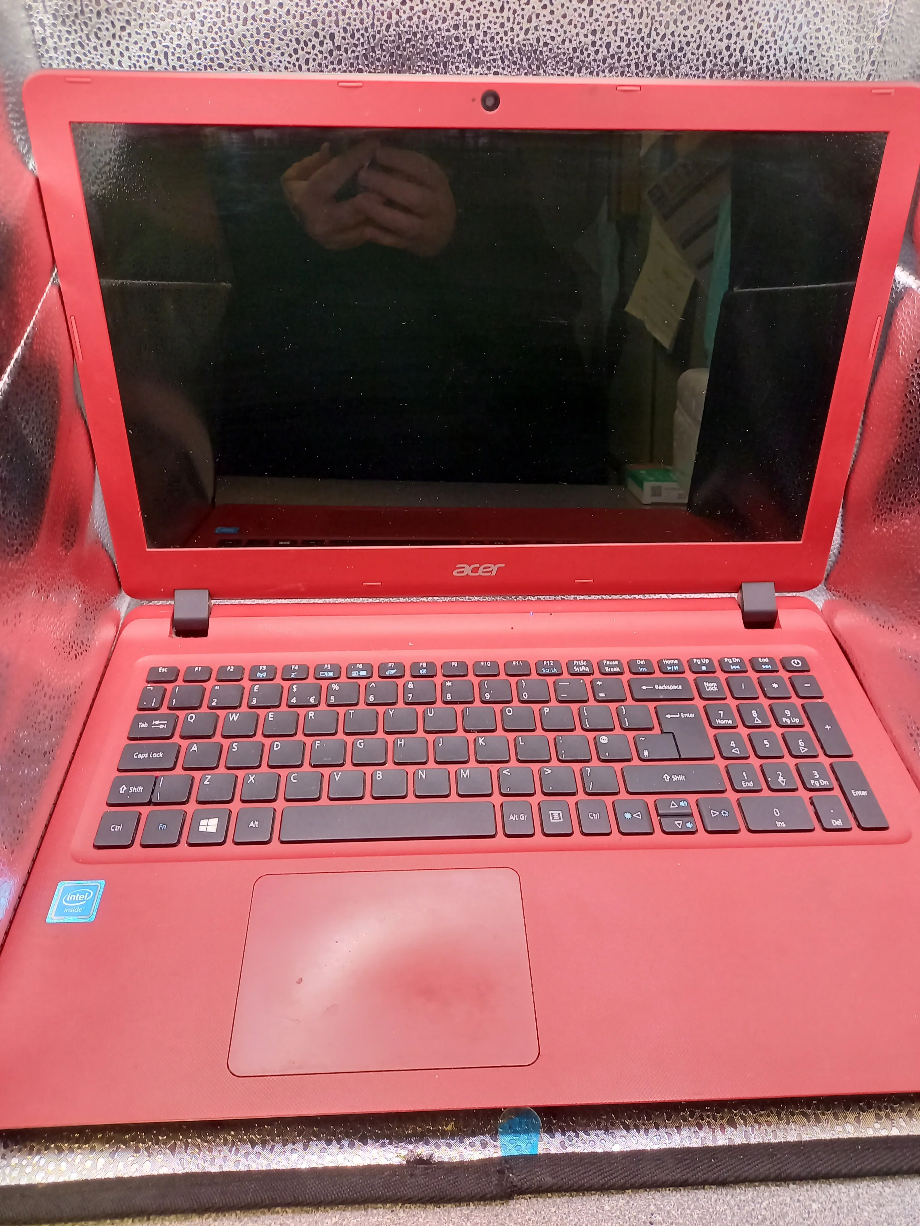 Acer E51-533 Series laptop - Image 2