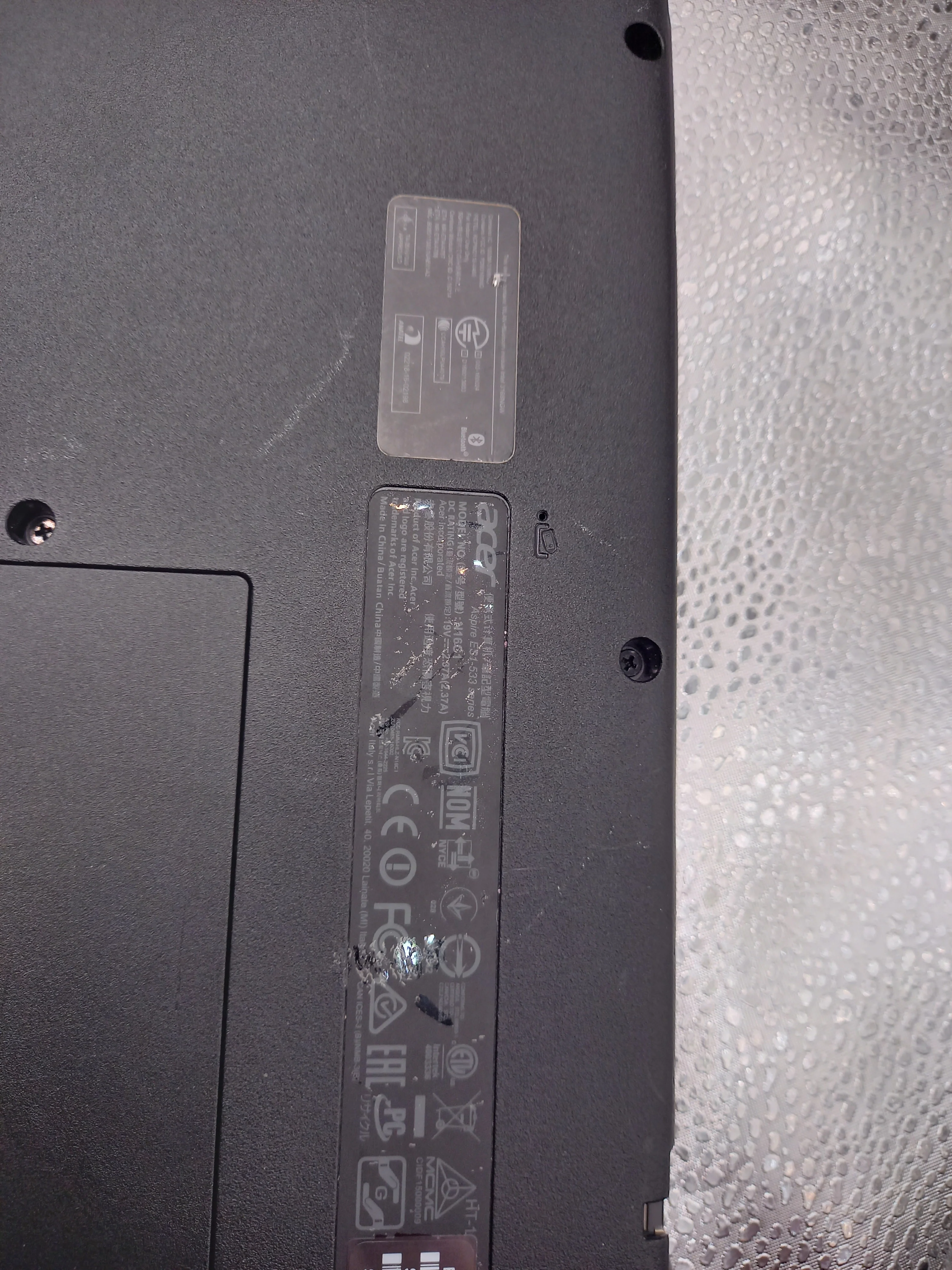 Acer E51-533 Series laptop - Image 4