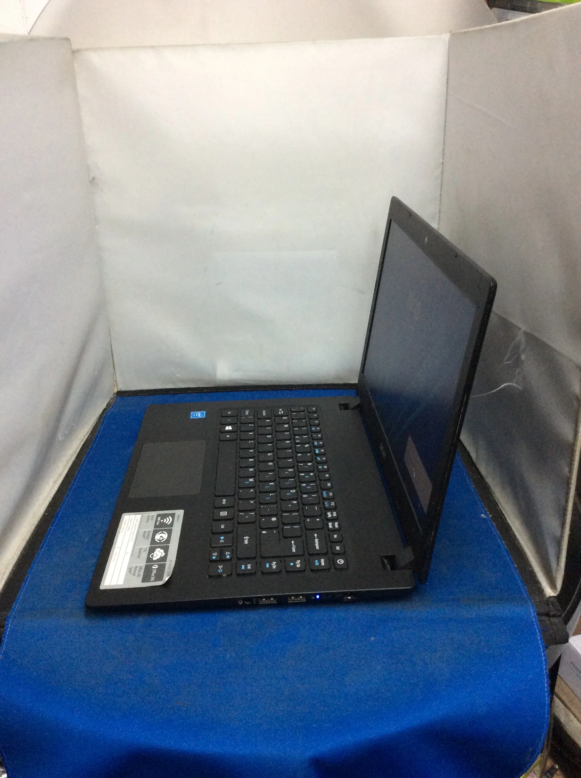 Acer Laptop - Image 4
