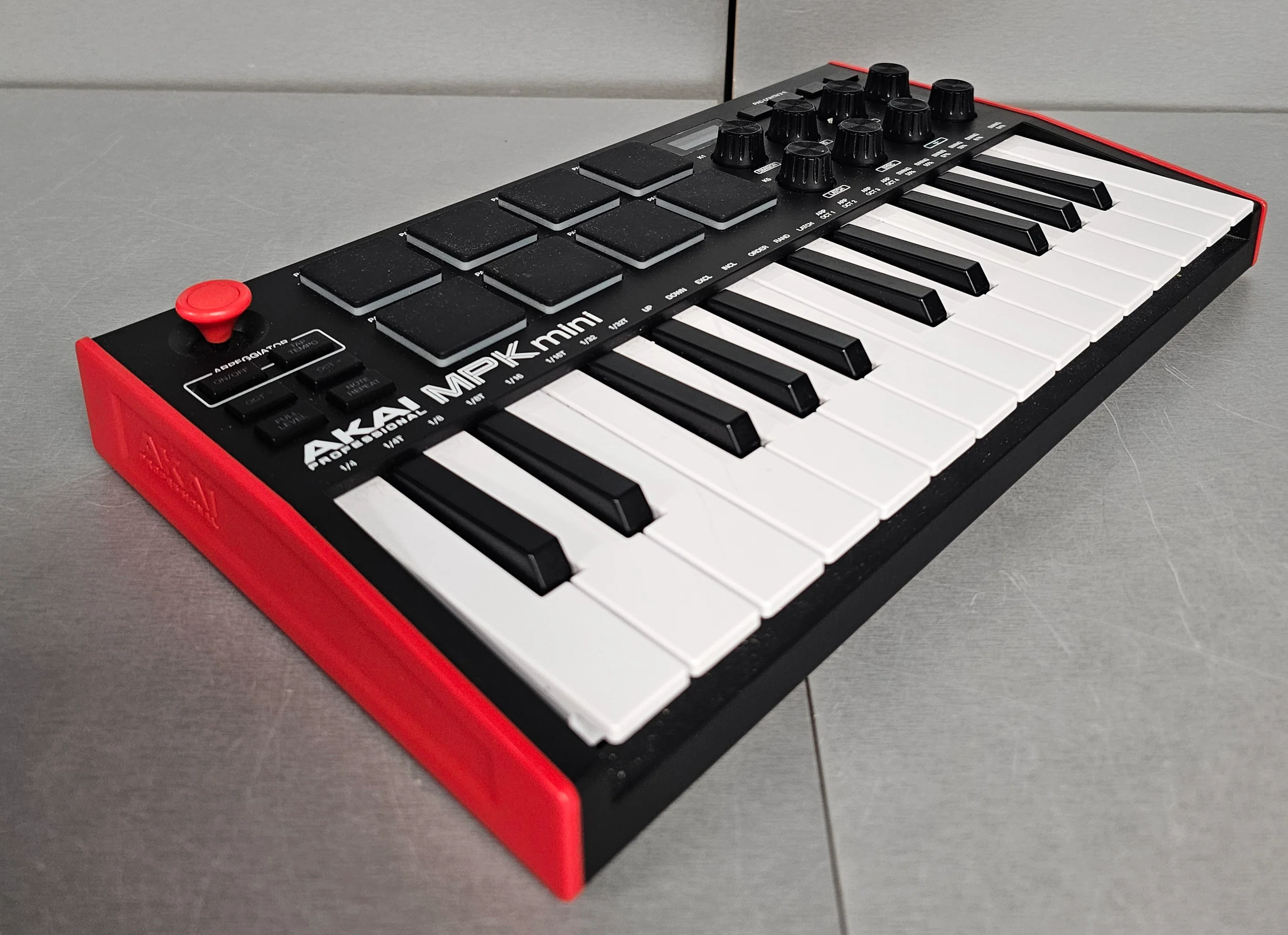 Akai MPK Mini 3 Controller Keyboard - Image 3