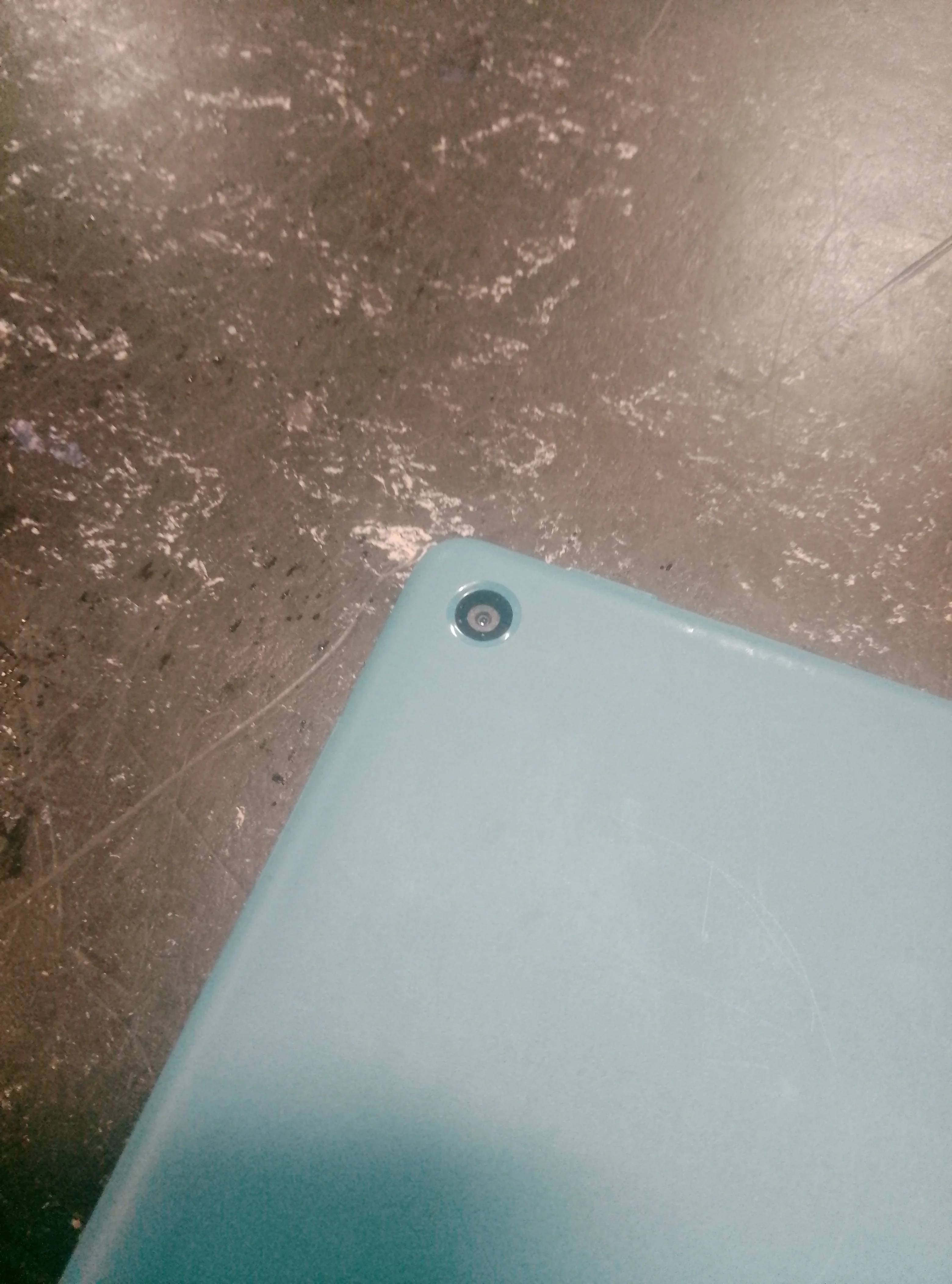 Amazon Fire HD 10 Tablet - Image 3