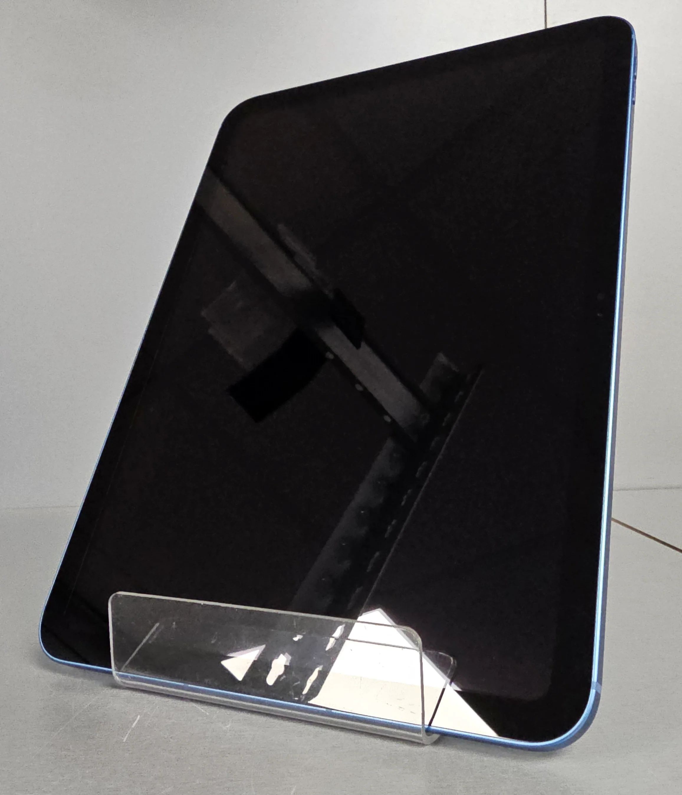 APPLE 11" iPad Cellular A16 (2025) - 128 GB, Blue **Any Network** - Image 3