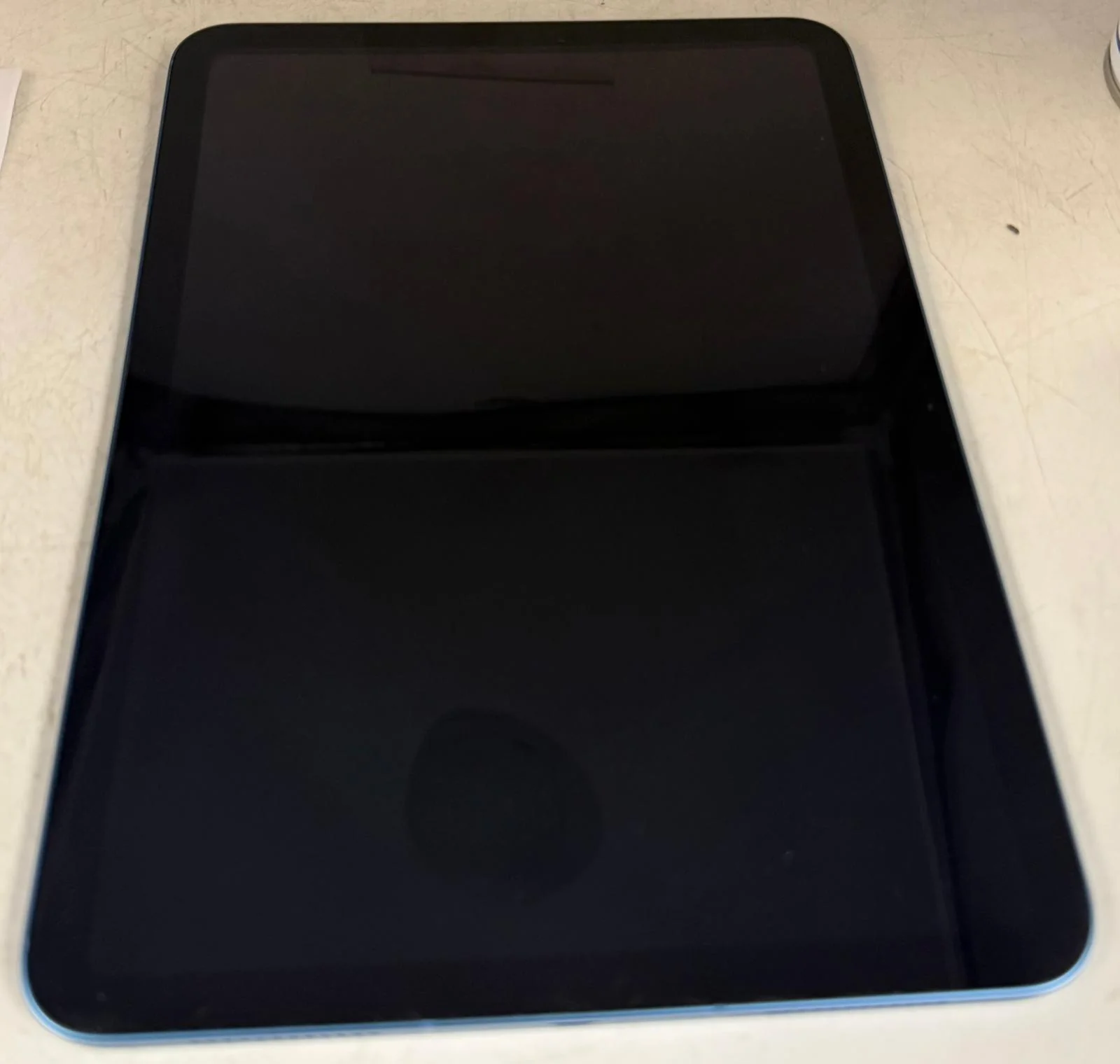 Apple iPad 10th Gen 256GB Wi-Fi Only - Image 3