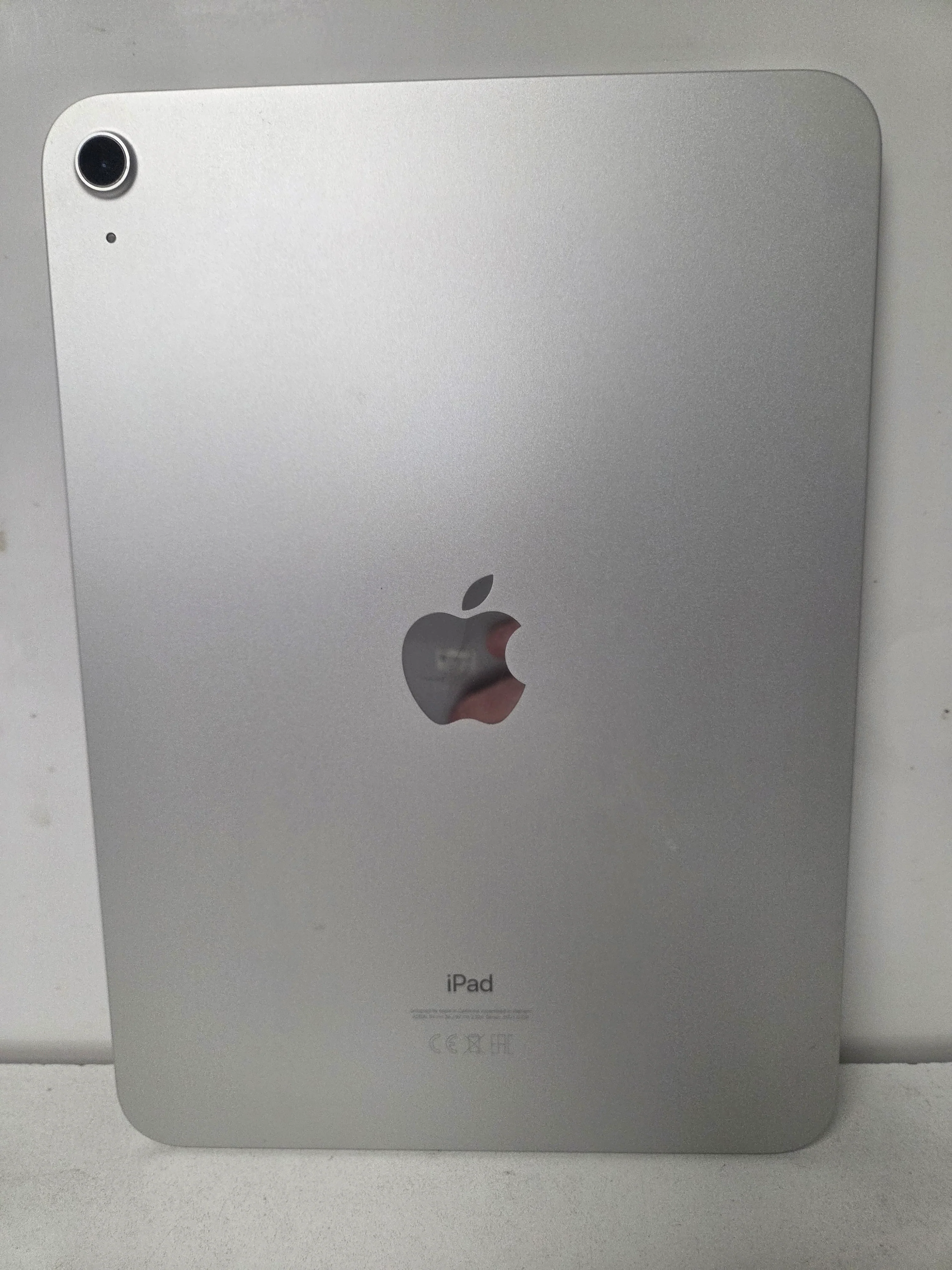 Apple iPad 10th Gen 64GB - Image 3