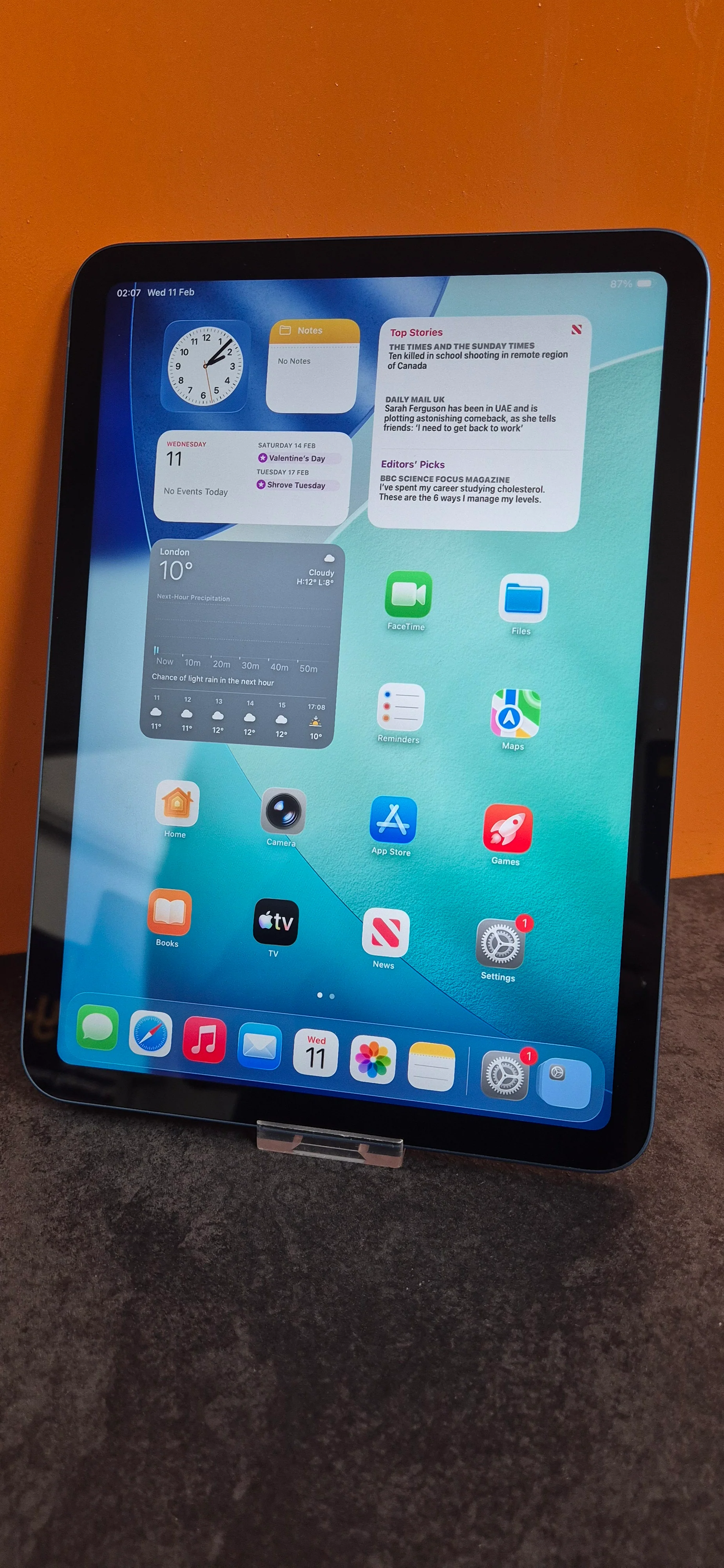 Apple iPad 128GB Unboxed - Image 2