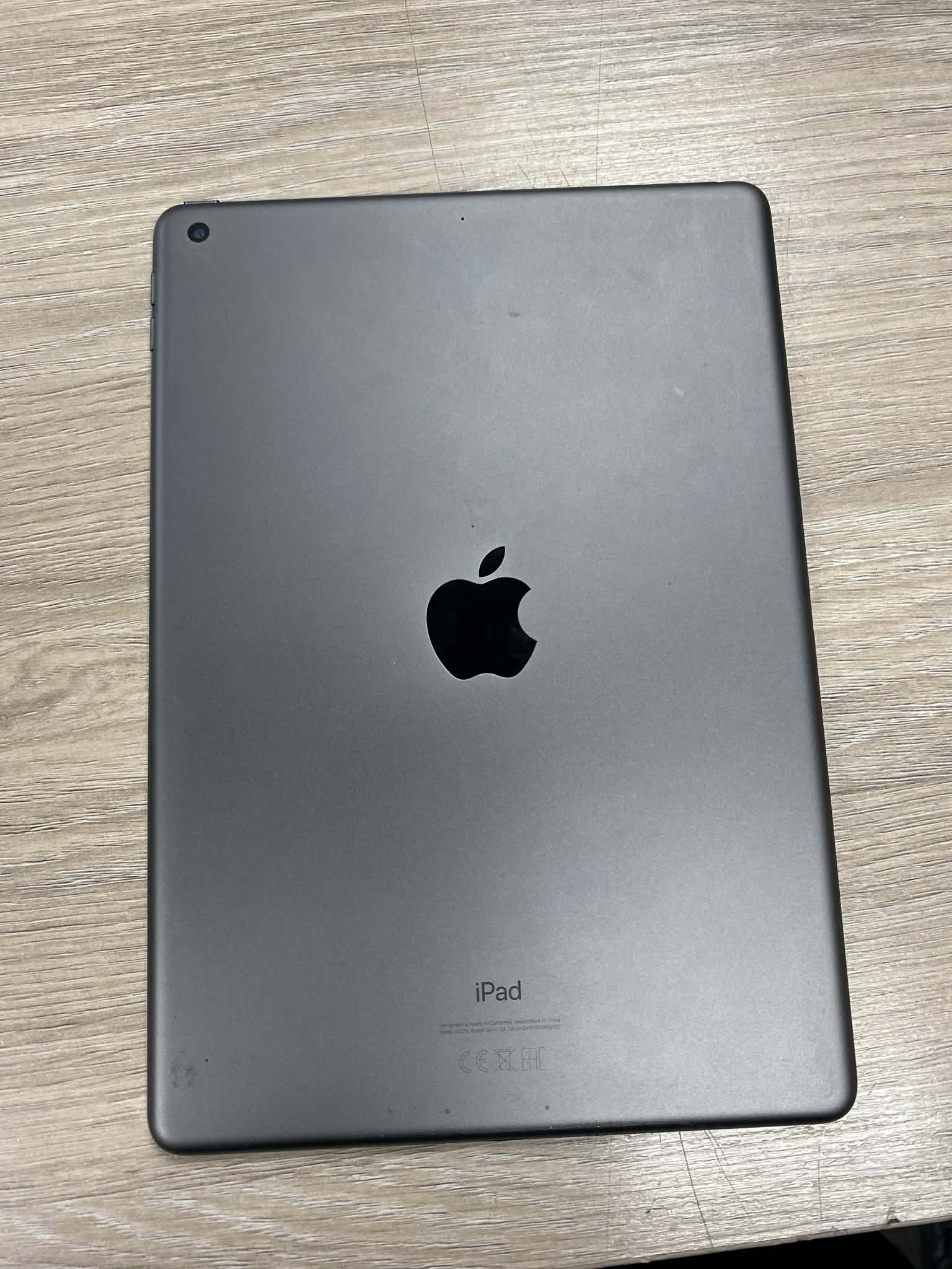 Apple iPad 8th Gen (2020) 32GB - Image 4