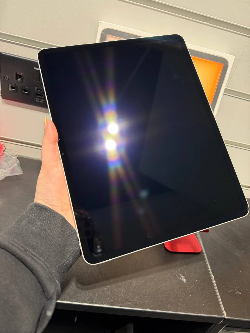 Apple iPad Air 13" M3 (A3269) 512GB Starlight, Unlocked - Image 4