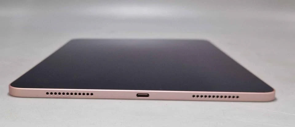 *WOW* Apple iPad Air 4th Gen (A2316) 10.9" 64GB - Rose Gold, WiFi, ingraved name on the back,dint on back - Image 4