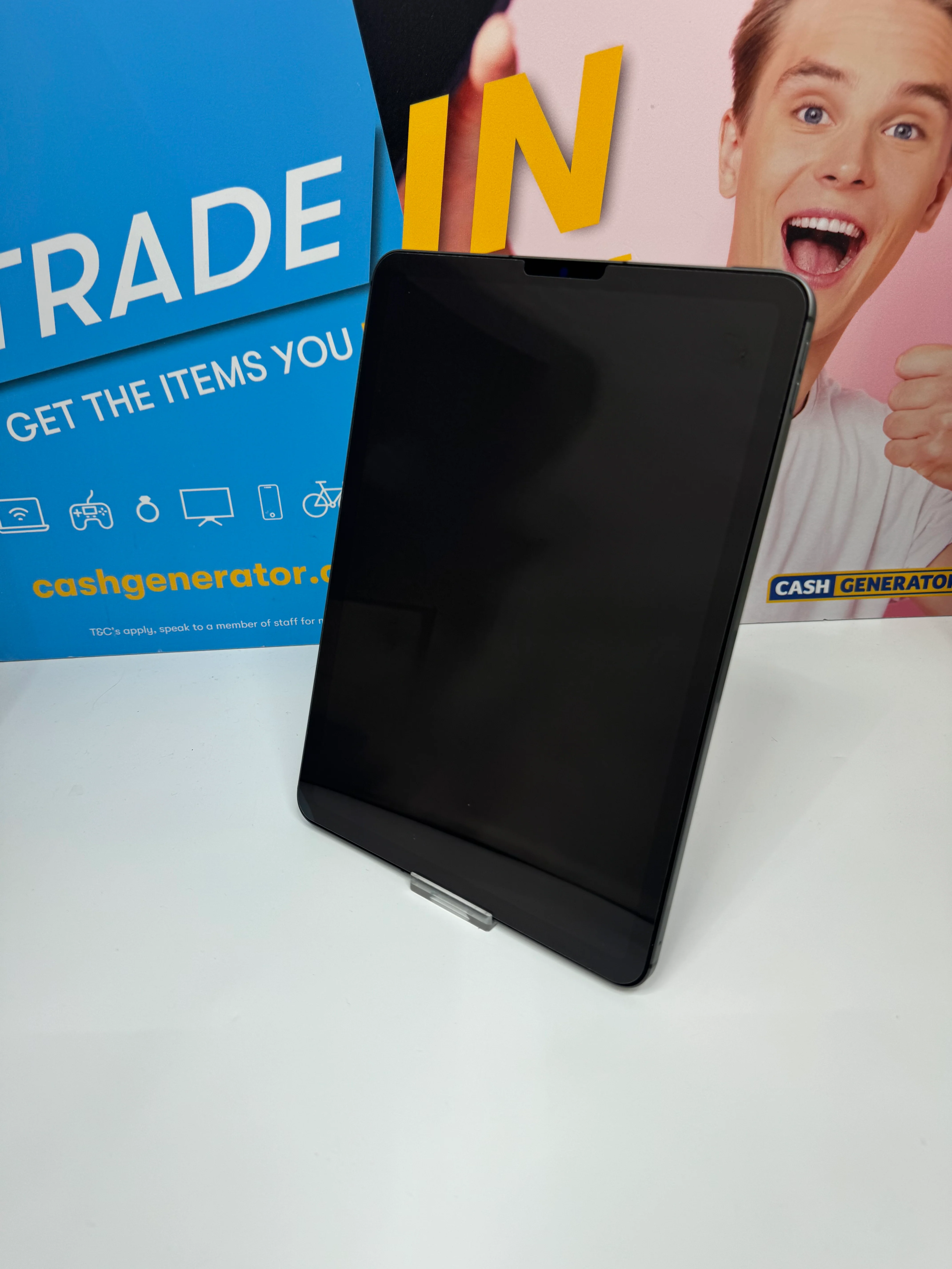 Apple iPad Air (5th Generation) 64GB Wi-fi+Cellular - Image 2