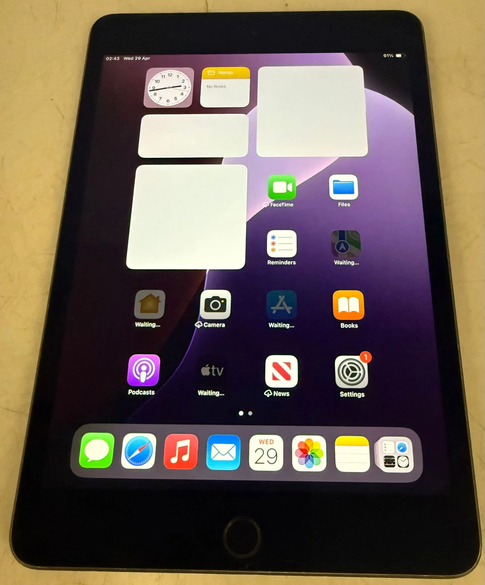 Apple iPad Mini 5 (2019) 64GB - Image 2