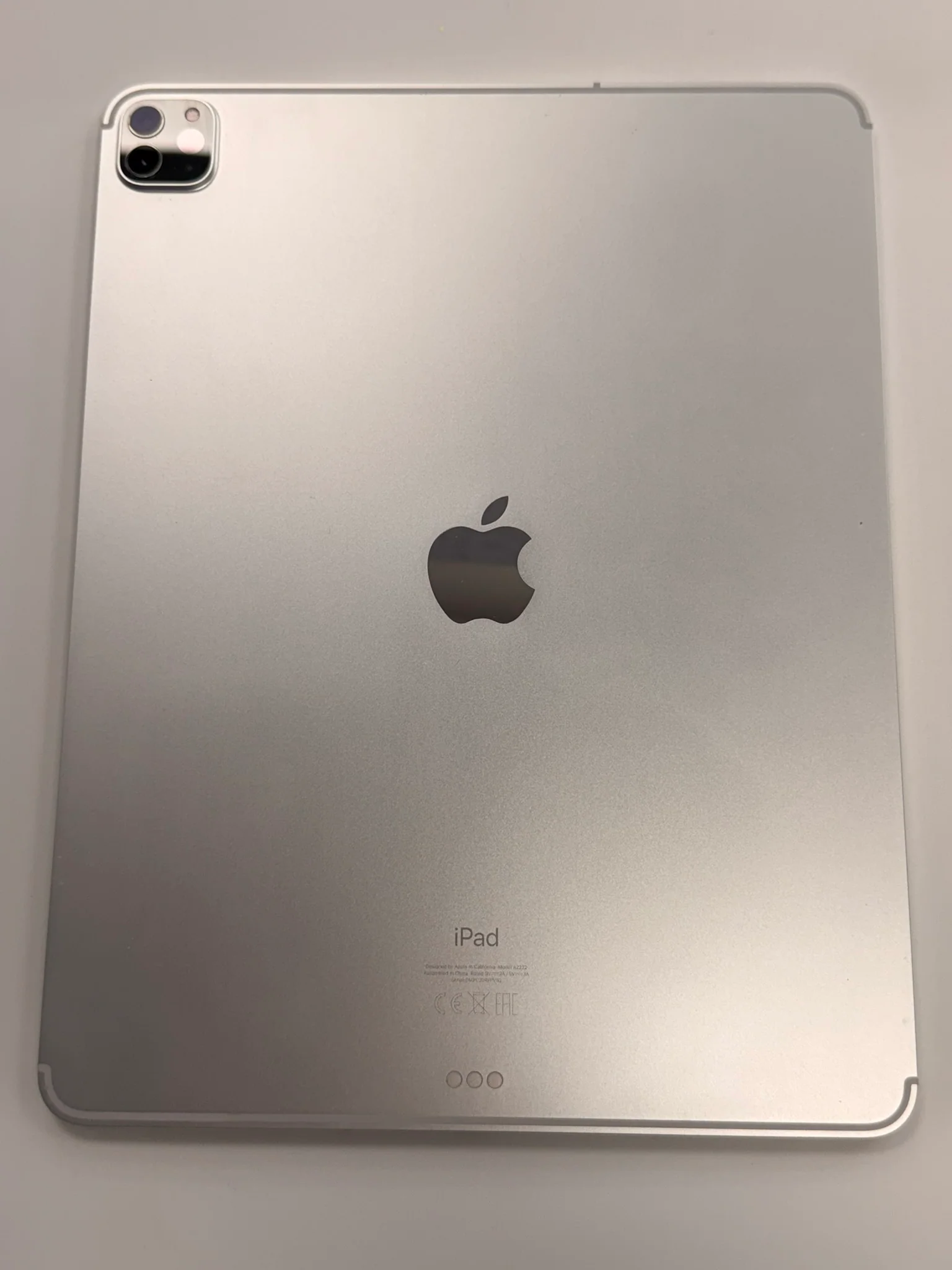 Apple iPad Pro 12.9" 4th Gen (A2232) 128GB - Silver - Cellular