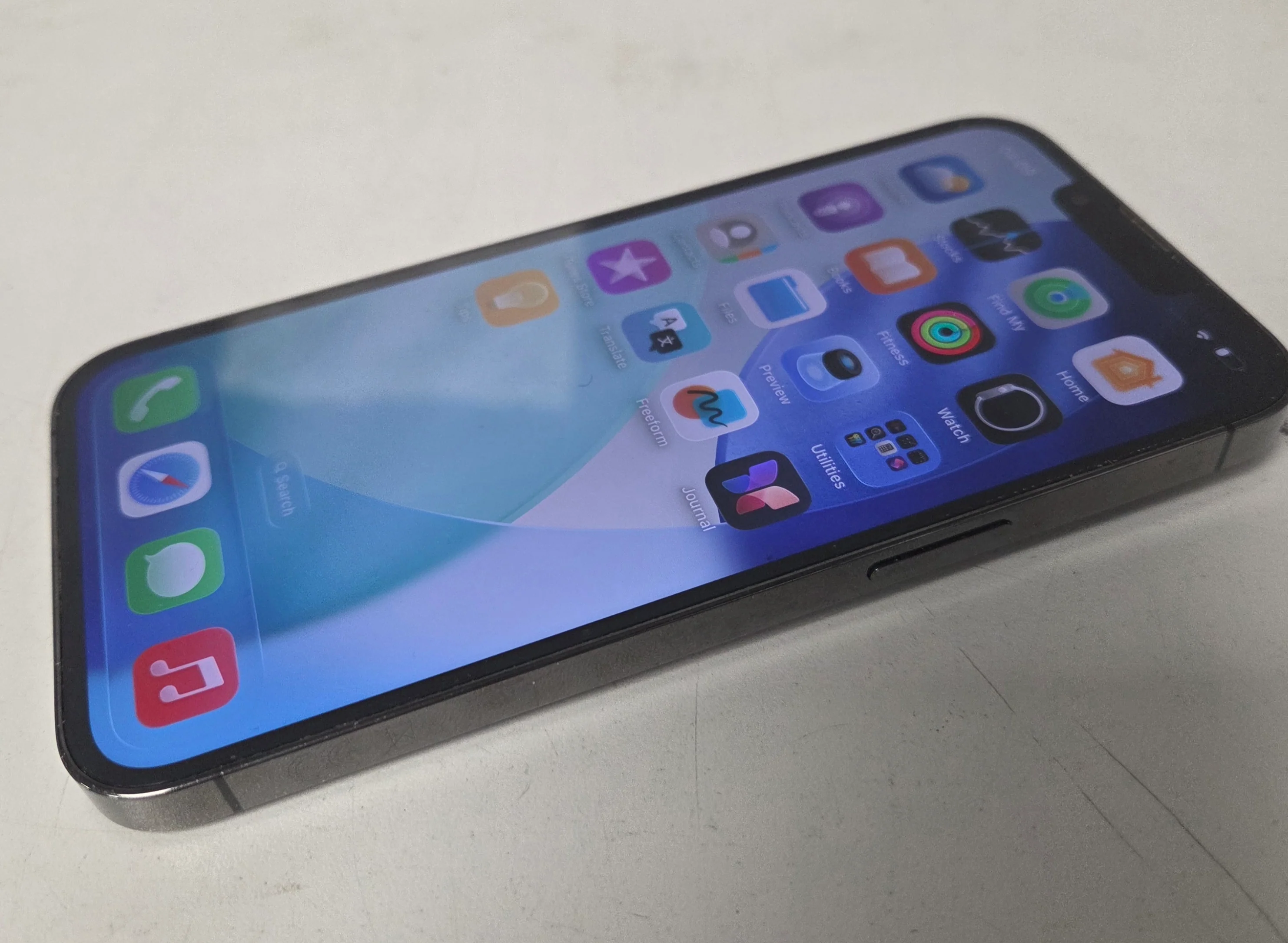 Apple iPhone 13 Pro, 256GB Unlocked 79% Battery health - Image 4