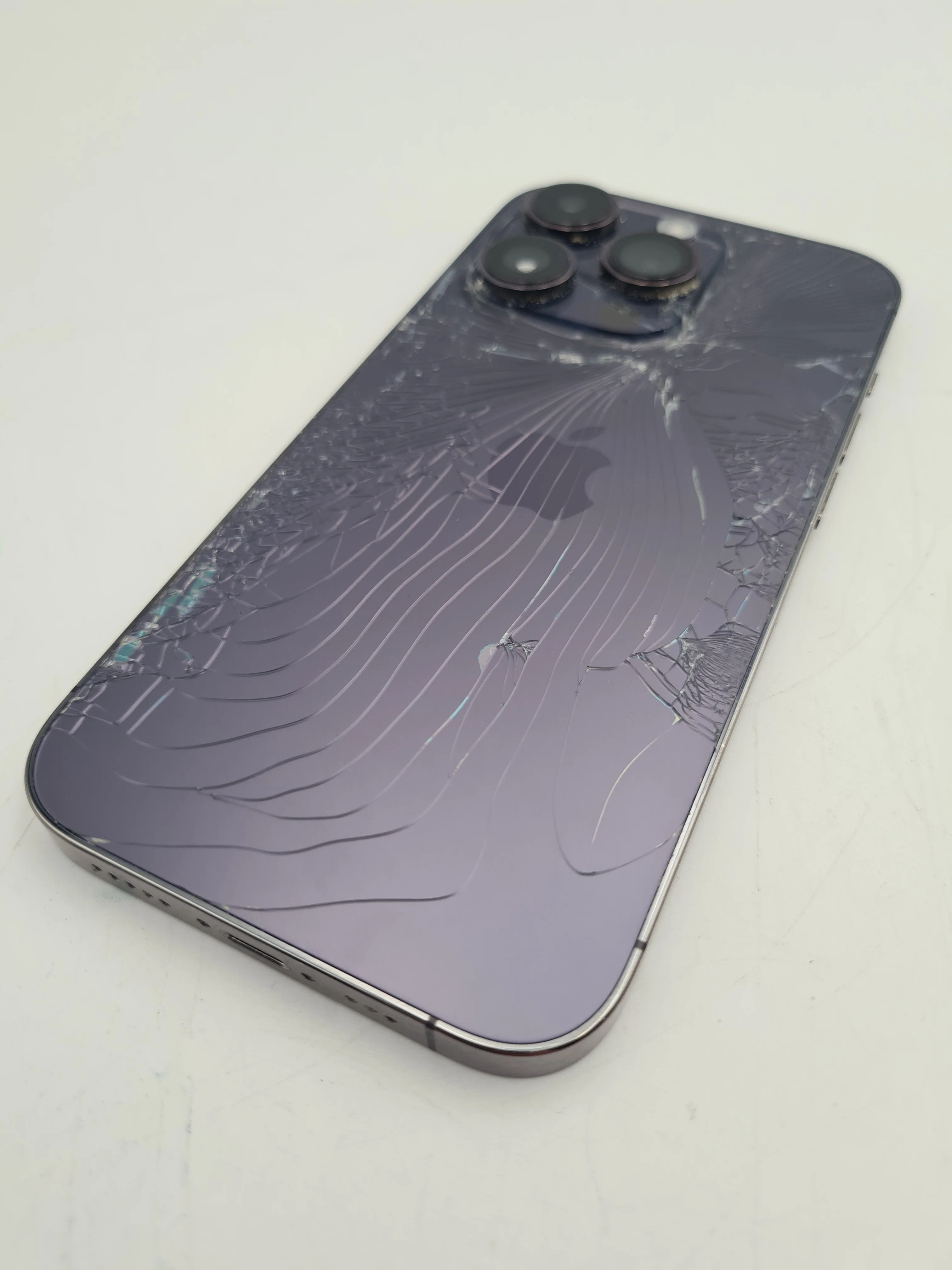 Apple iPhone 14 Pro 128GB purple smartphone unlocked unboxed (76% batt) (smashed back plate) - Image 4