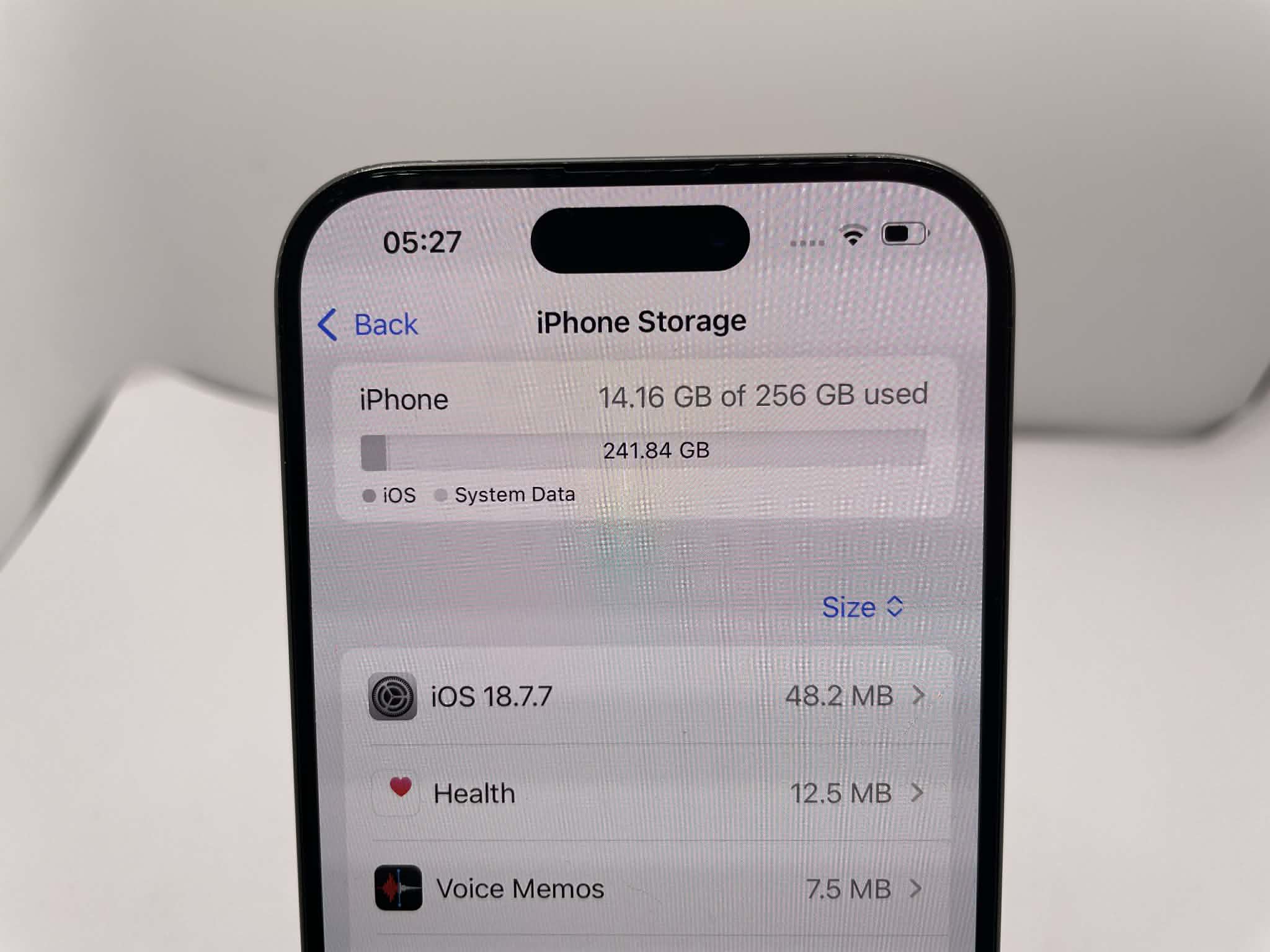 Apple iPhone 15 Pro 256gb **GRADE C** - Image 3