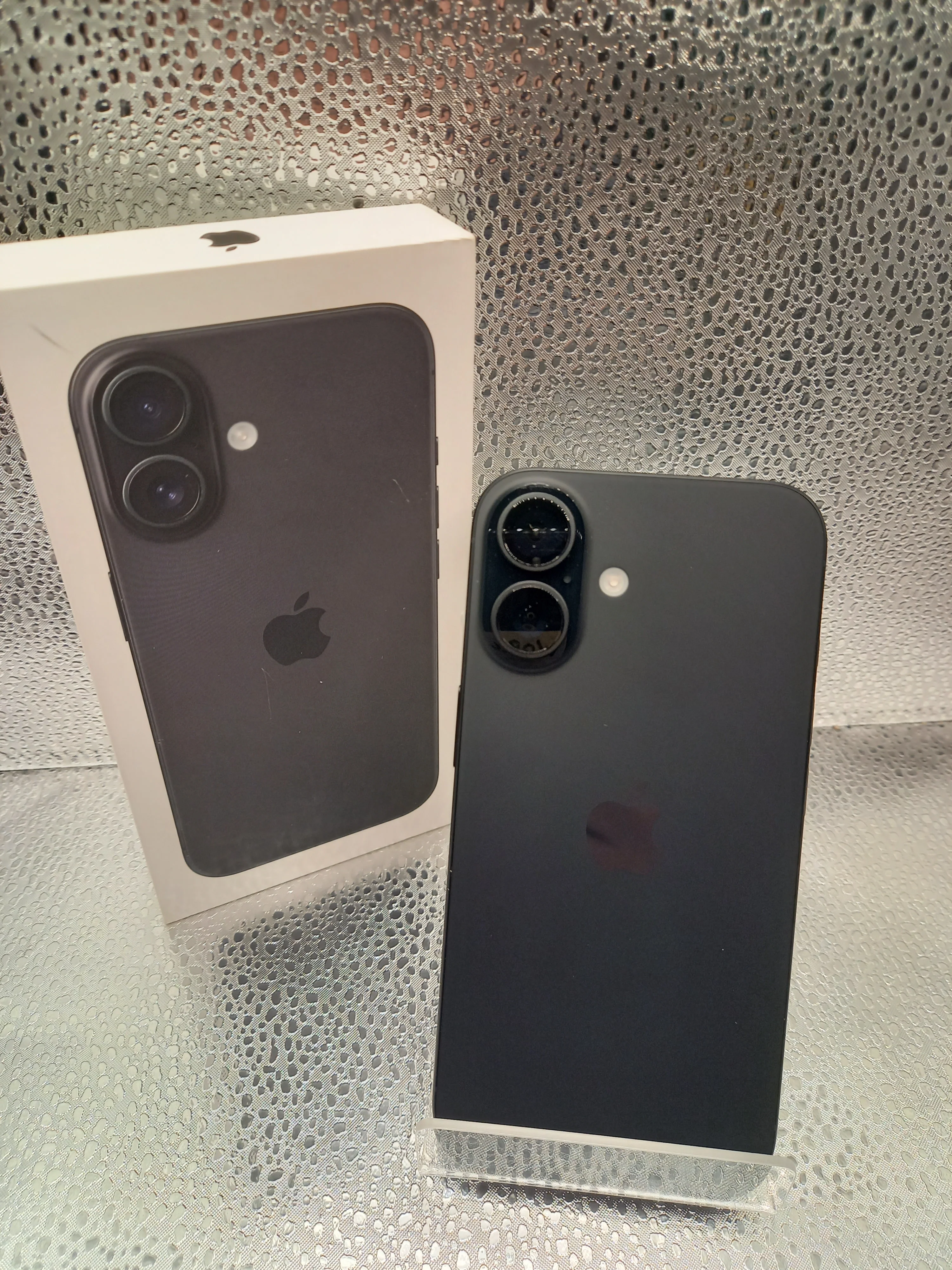 Apple iPhone 16-100%-0 Cycle Count - Image 4