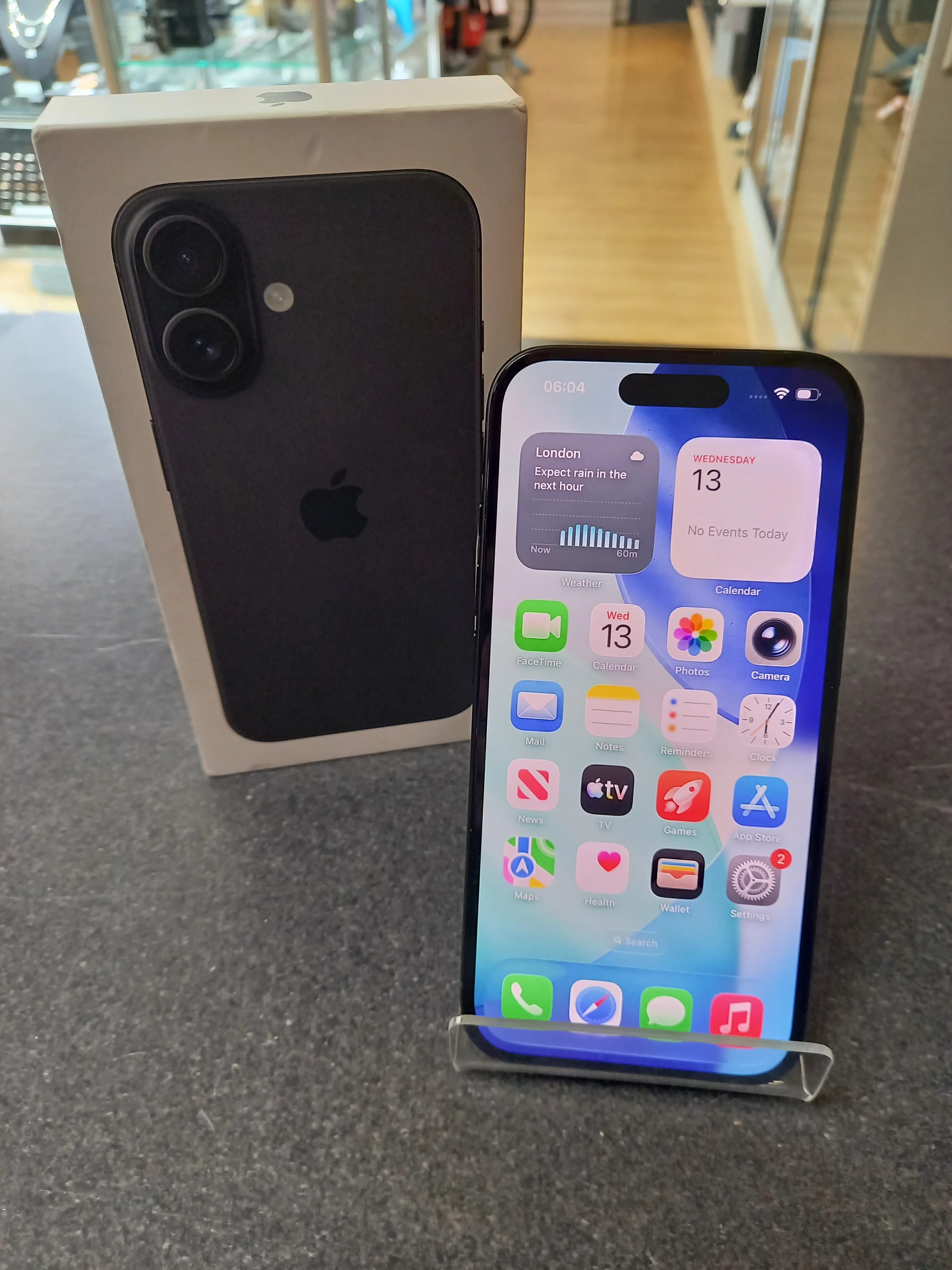 Apple iPhone 16 100%bh 0 Cycle Count - Image 2
