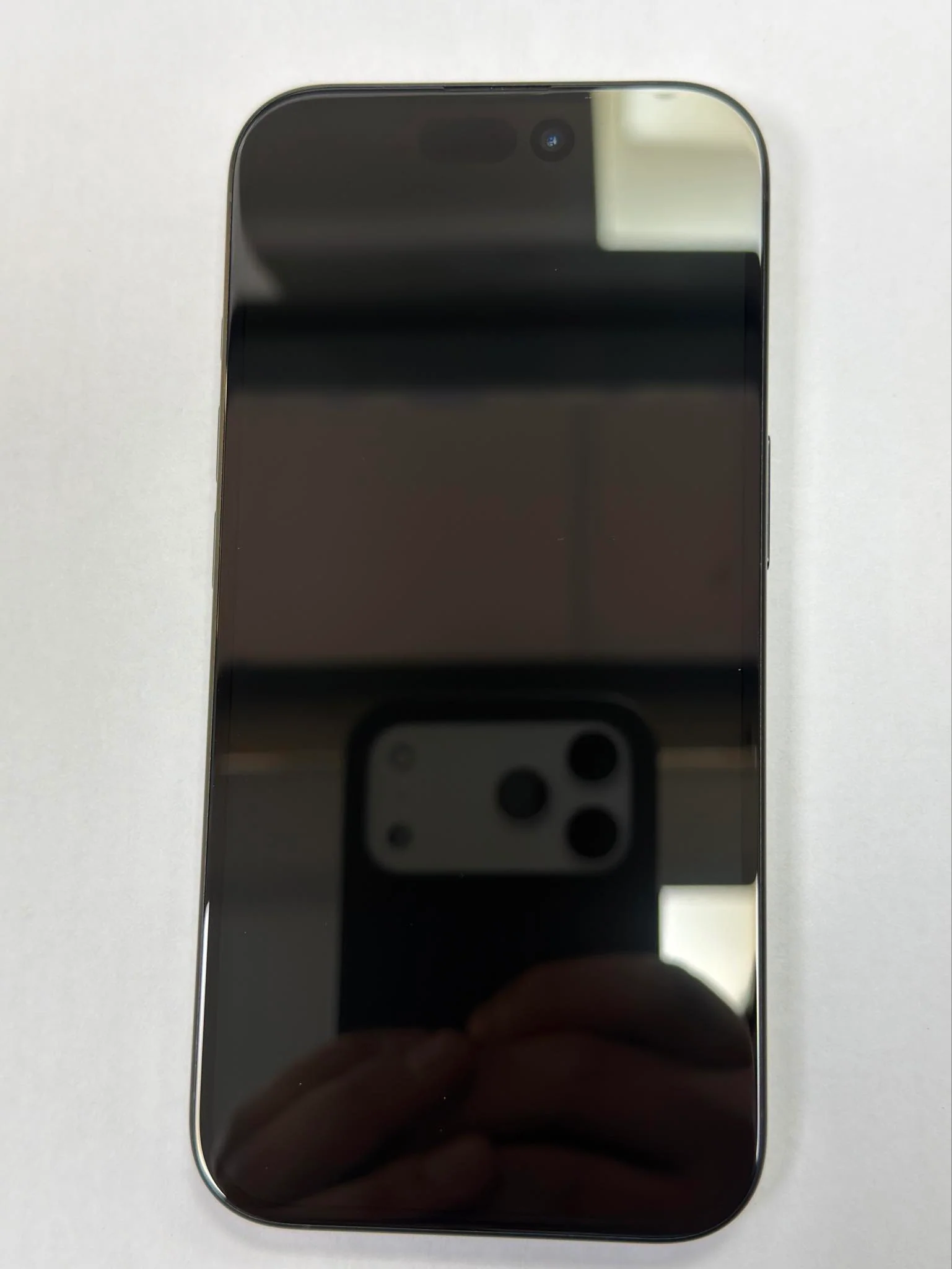 Apple iPhone 16 128GB Black ( 100% Battery Health, 2 Cycle Count )  ** Any Network ** - Image 3