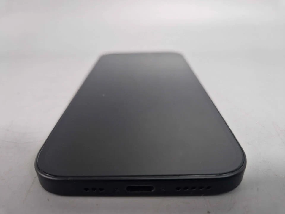 Apple iPhone 16 128GB Black, Unlocked B - Image 4
