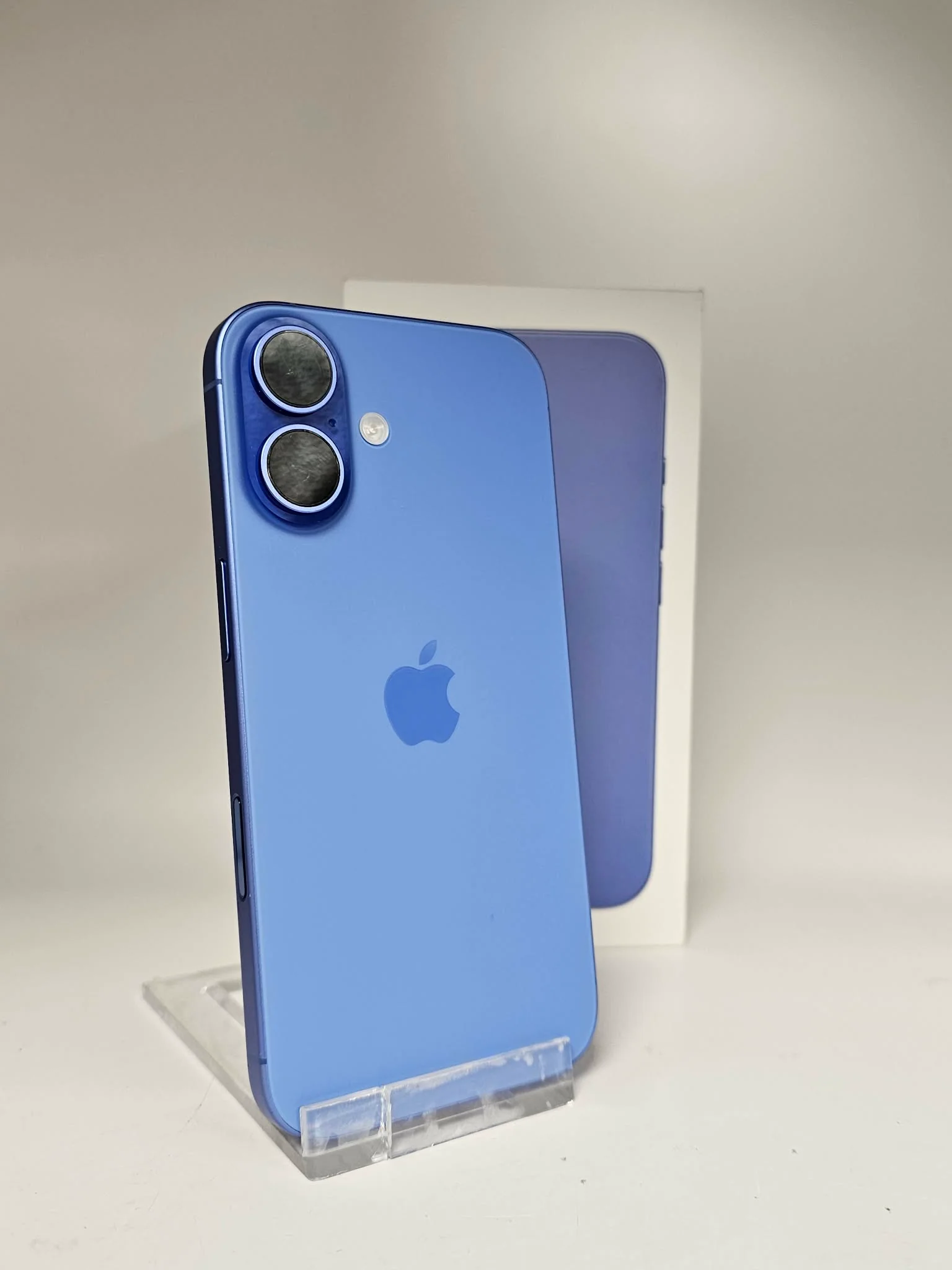 Apple iPhone 16 128GB Ultramarine, Unlocked B - Image 3