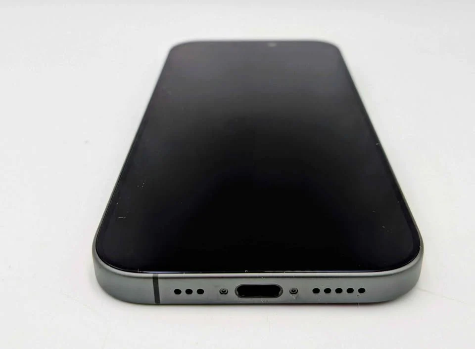 Apple iPhone 17 (A3520) 256GB Black, Unlocked To Any Network, 100%BH, Unboxed - Image 2