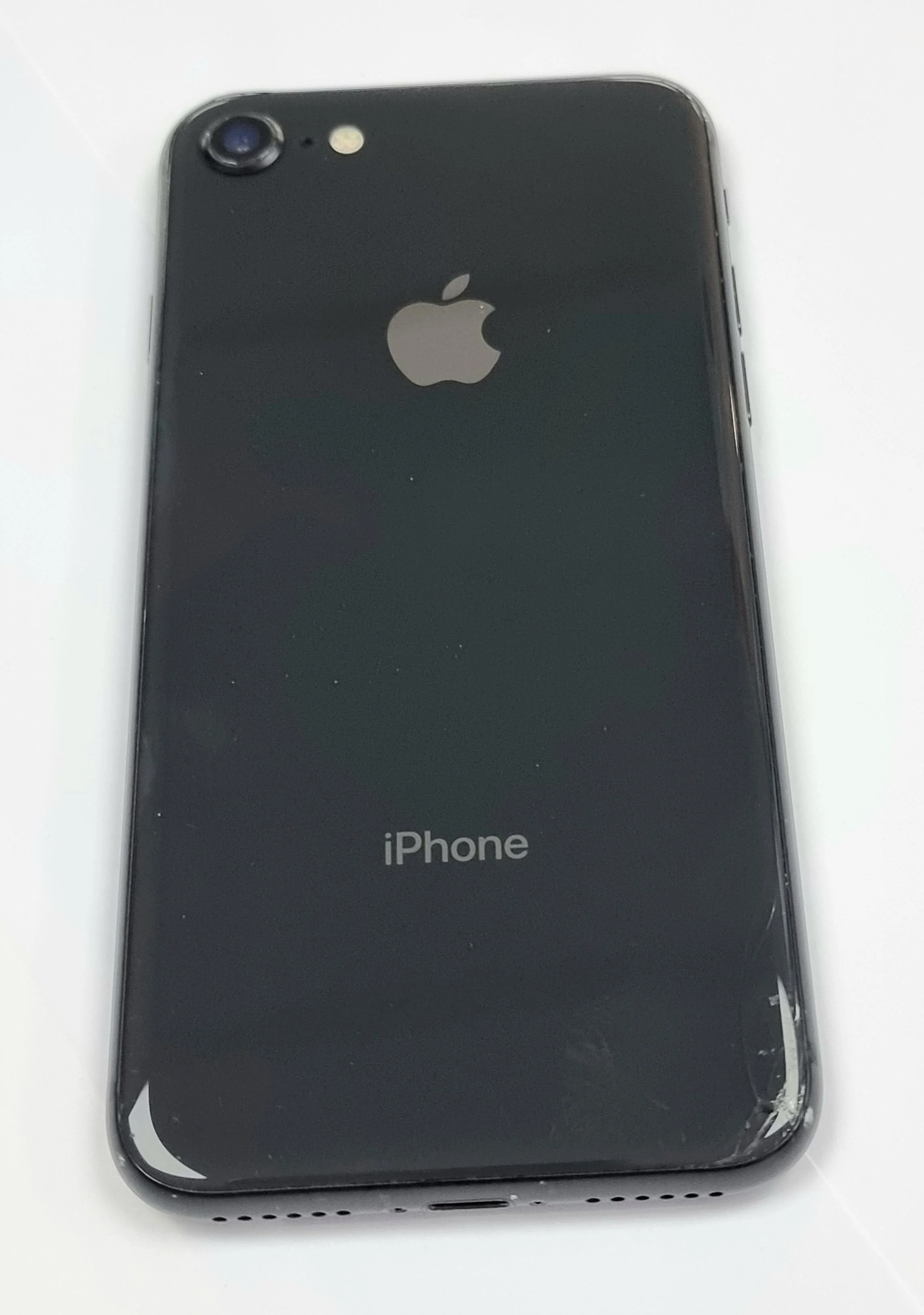Apple iPhone 8 - Image 4