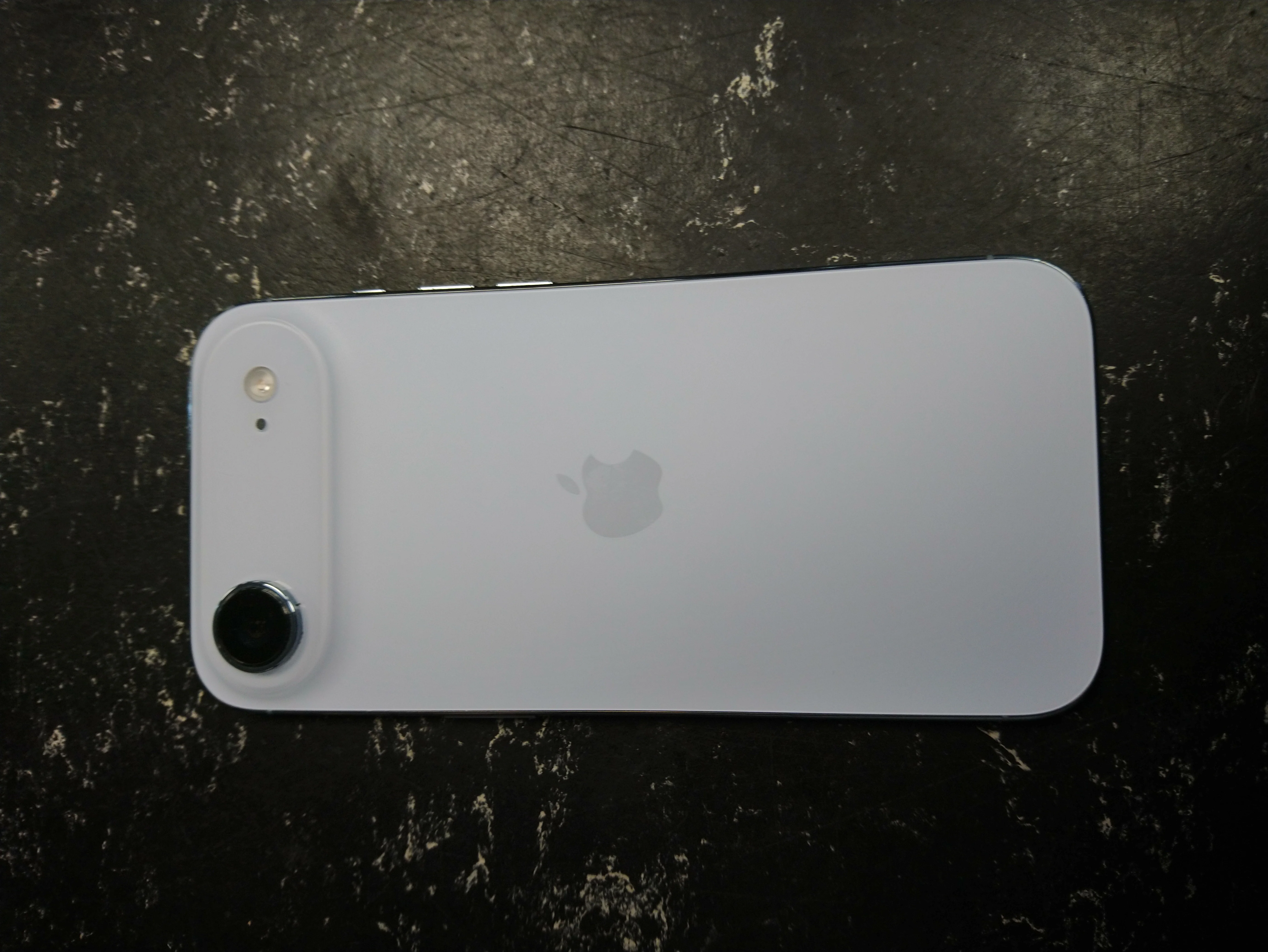 Apple iPhone Air - 256GB - 100% Battery Health - Unlocked - Image 4