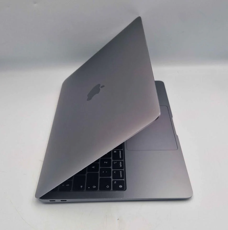 Apple Macbook Air 10 - M1, 8GB RAM, 256GB SSD, 13" Screen - Space Grey *Unboxed* - Image 2