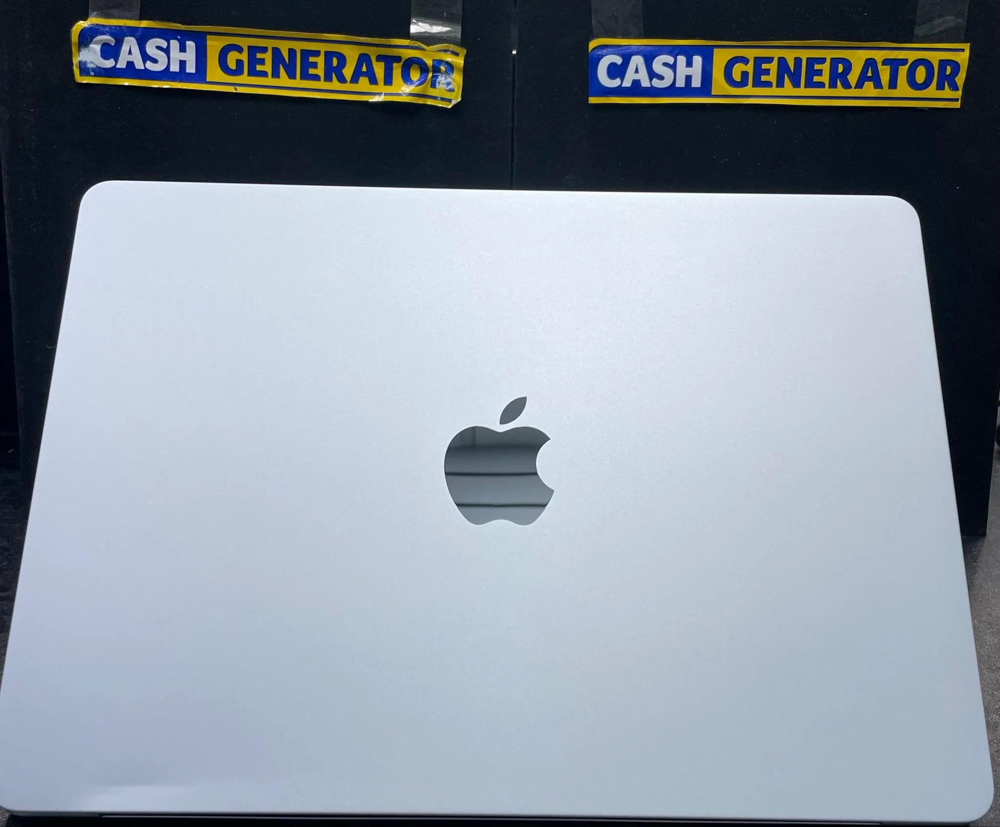 Apple MacBook Air-2025 (13-inch, M4, 16GB, 256GB) - Sky Blue - Image 3