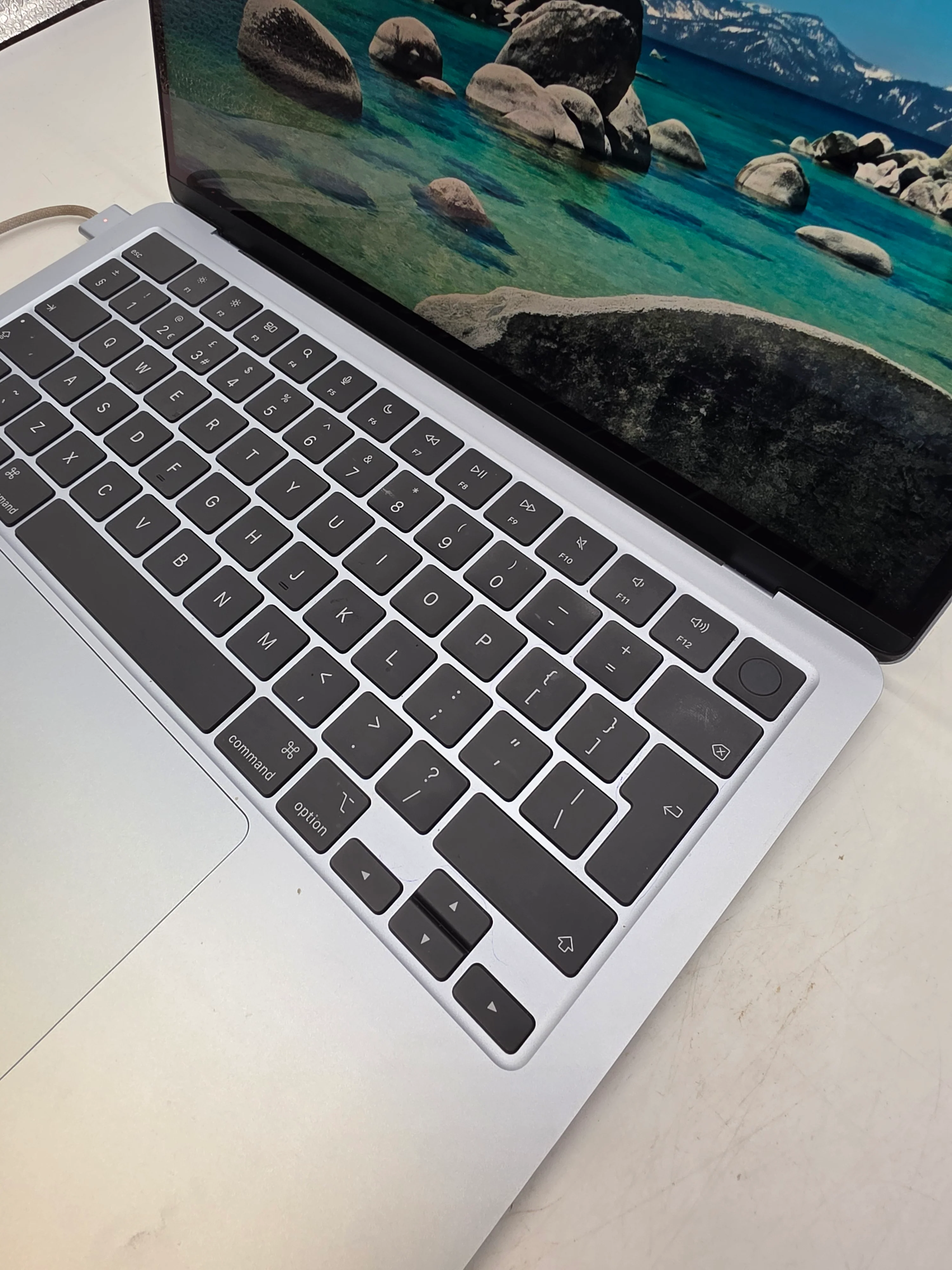 Apple Macbook Air m4 13" 2025 (24 month warranty) - Image 2
