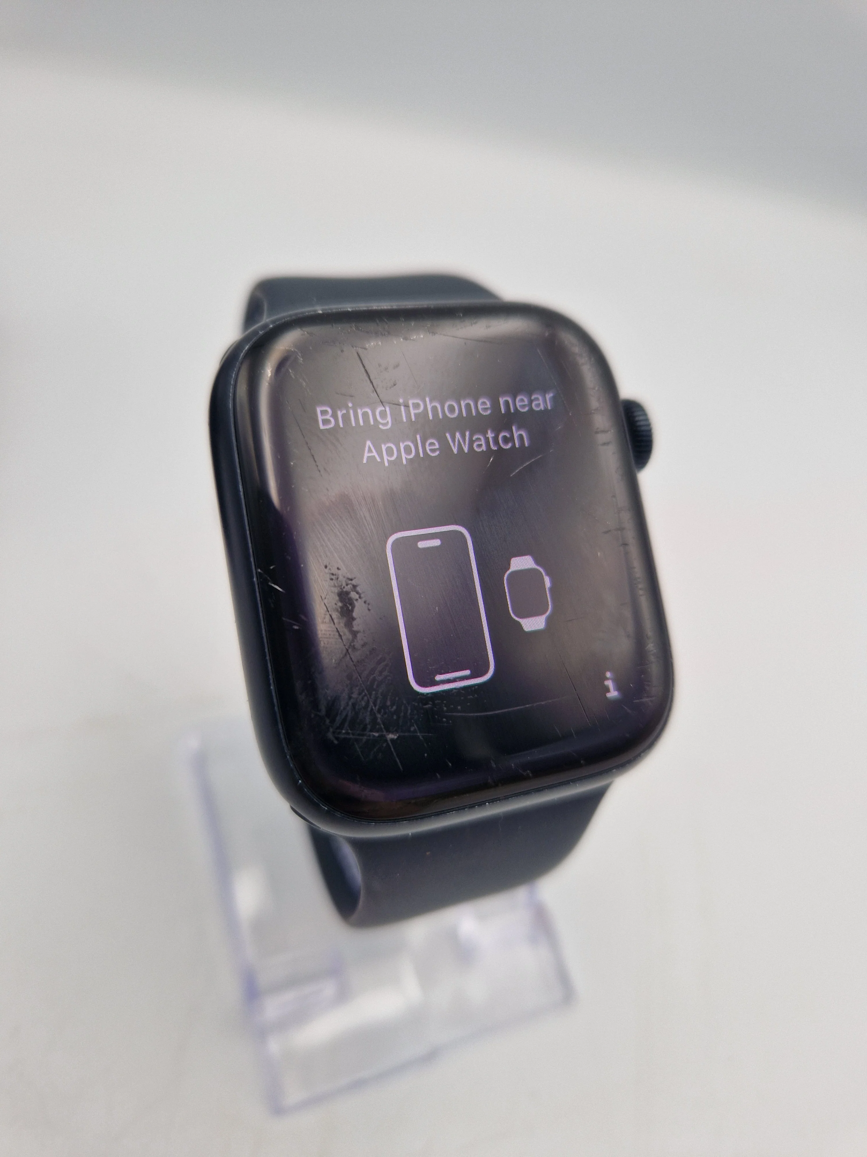 **DEAL** Apple Series 9 Watch GPS Midnight Aluminium with black rubber strap boxed (scratches on face) - Image 2