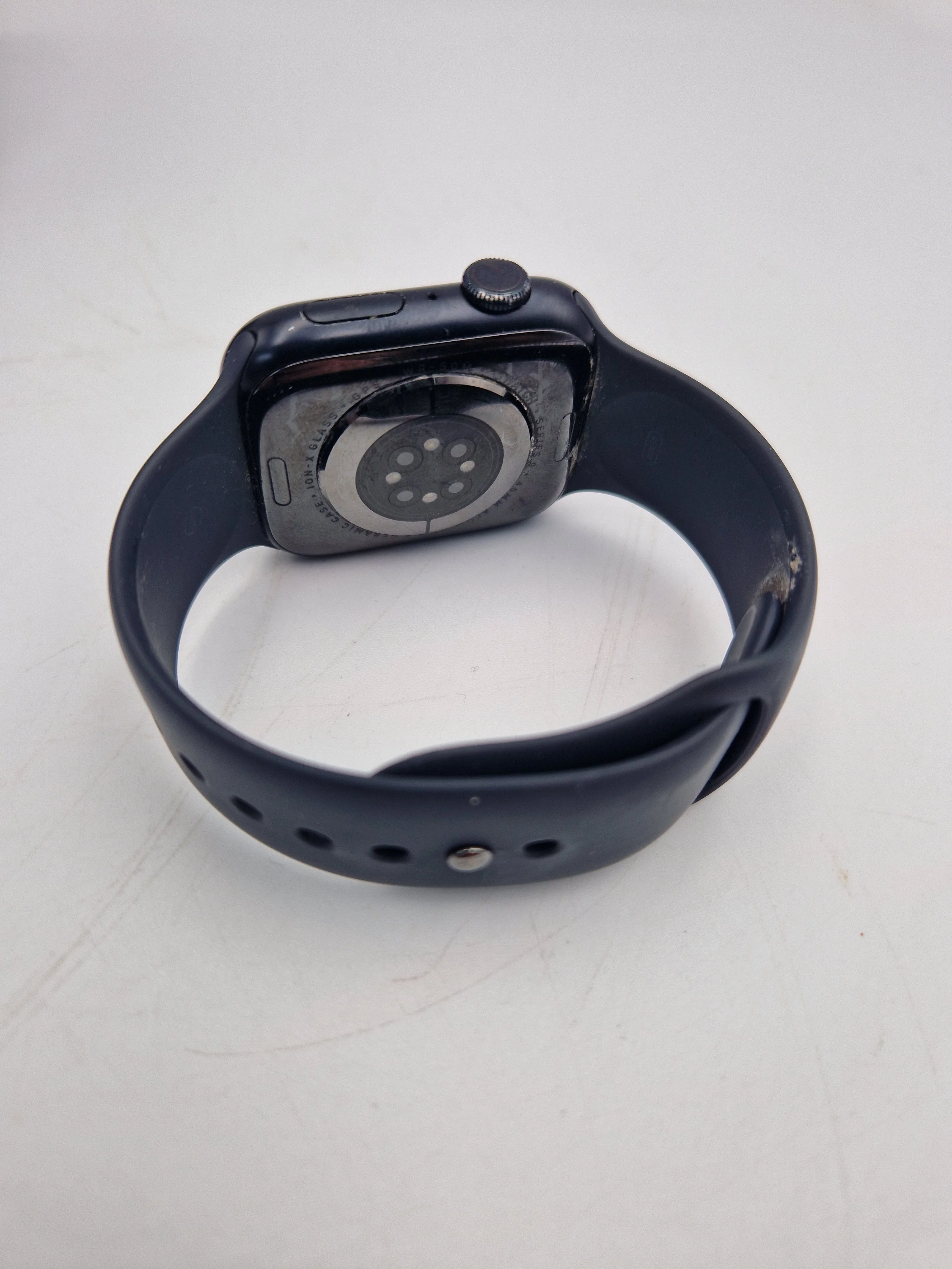 **DEAL** Apple Series 9 Watch GPS Midnight Aluminium with black rubber strap boxed (scratches on face) - Image 3