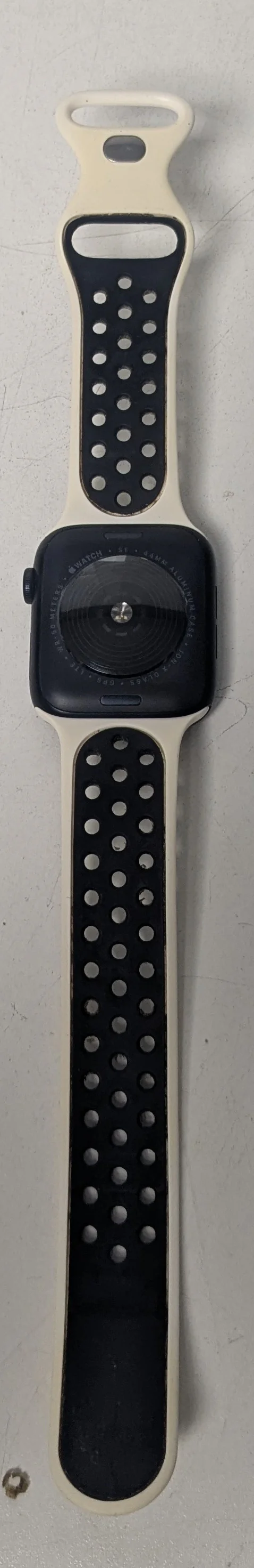 Apple Watch SE 2nd Gen, GPS-Cellular 44mm - Image 4