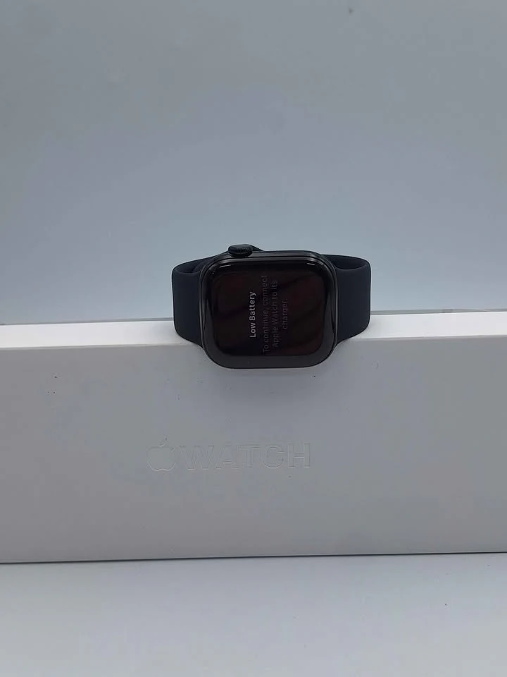 Apple Watch Series 11 SmartWatch - 42MM - Jet Black - GPS - With S/M Band - Boxed **BRAND NEW** - Image 4
